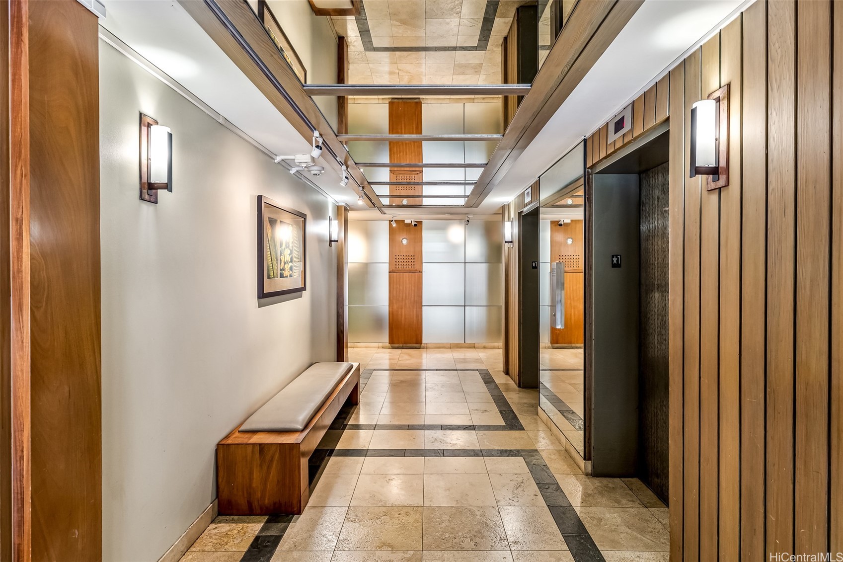 2600 Pualani Way 601