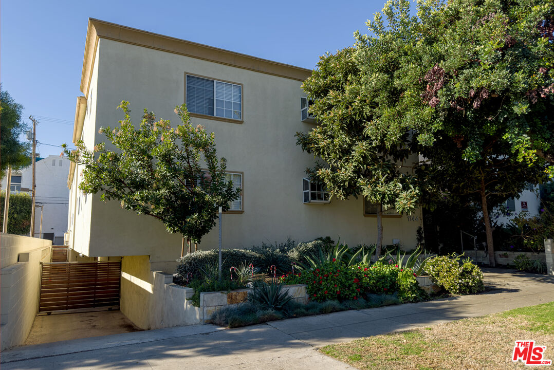 1144 10th St Unit: 10