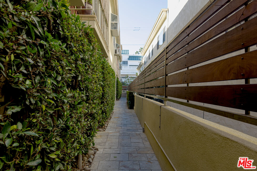 1144 10th St Unit: 10