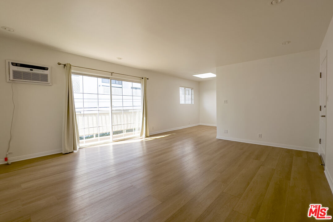 1144 10th St Unit: 10