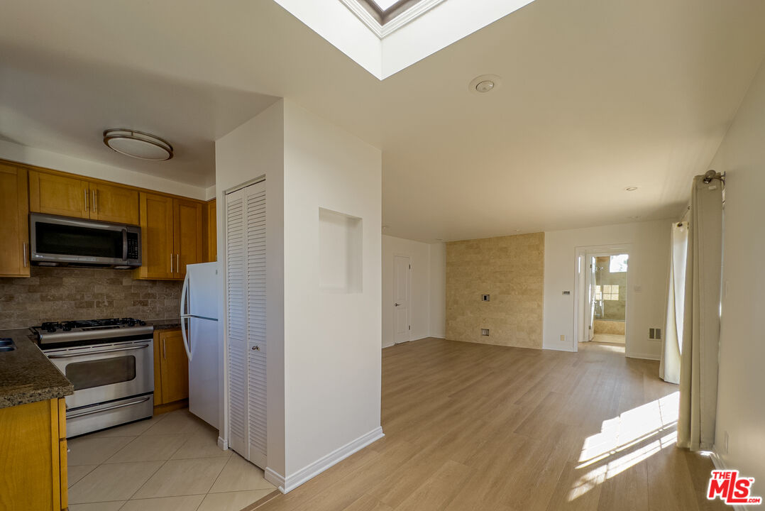 1144 10th St Unit: 10