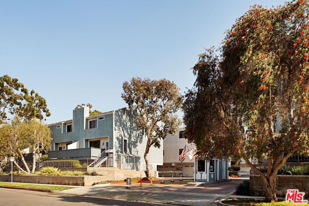 8160 Manitoba St Unit: 216