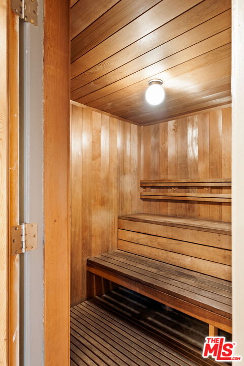 8160 Manitoba St Unit: 216