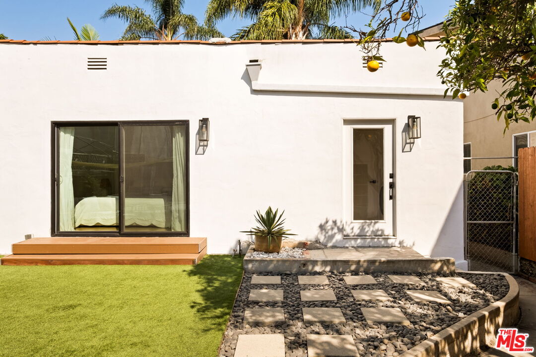 1615 S Crescent Heights Blvd