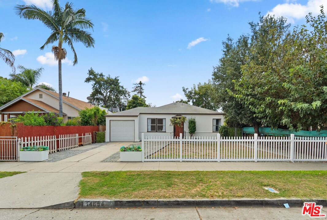 14654 Haynes St