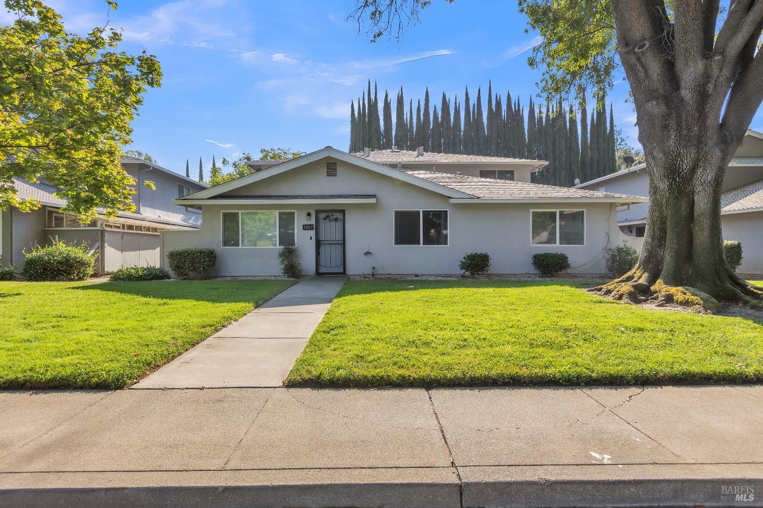128 Del Rio Court Unit: #4