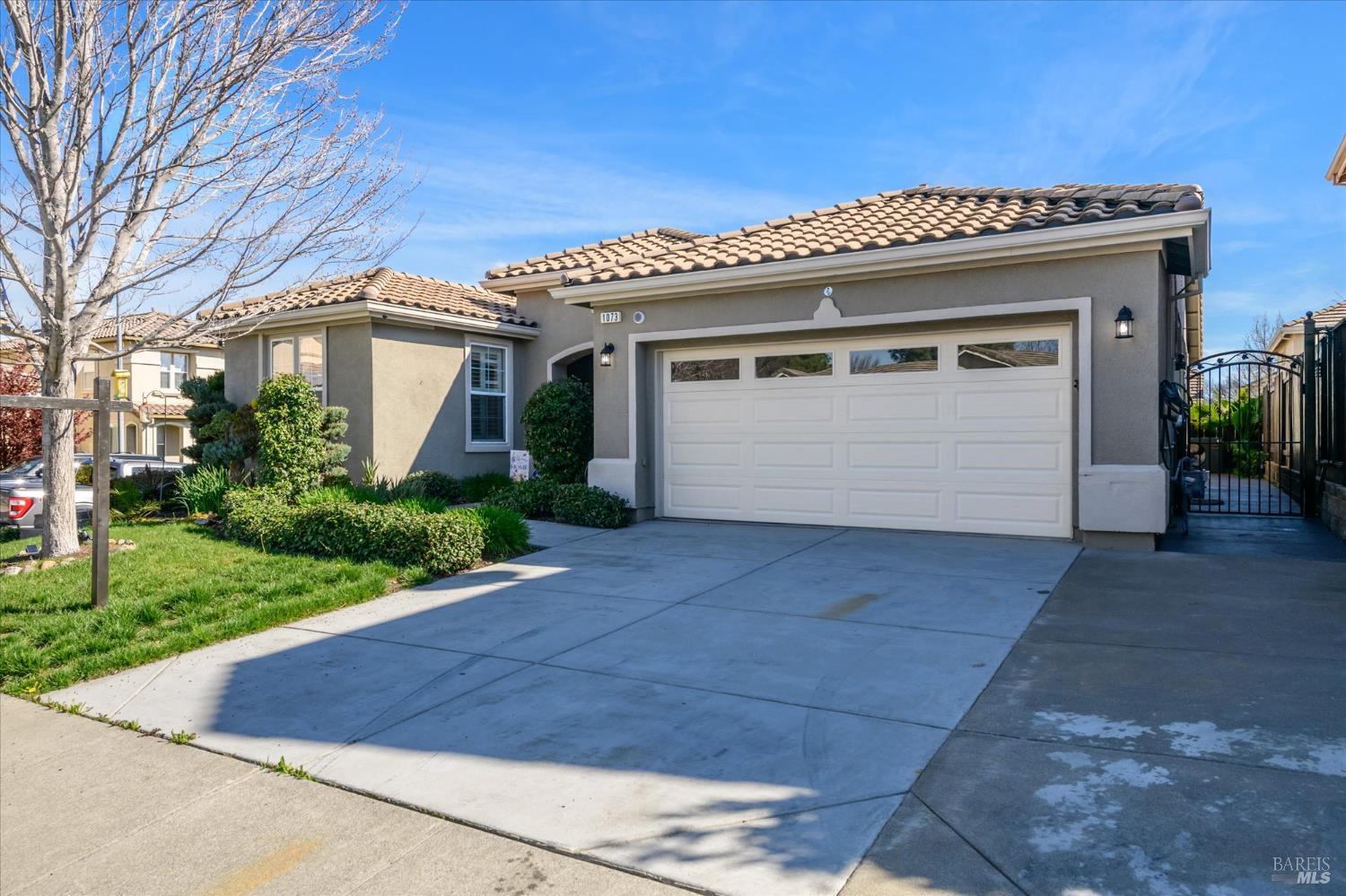 1073 Villaggio Circle