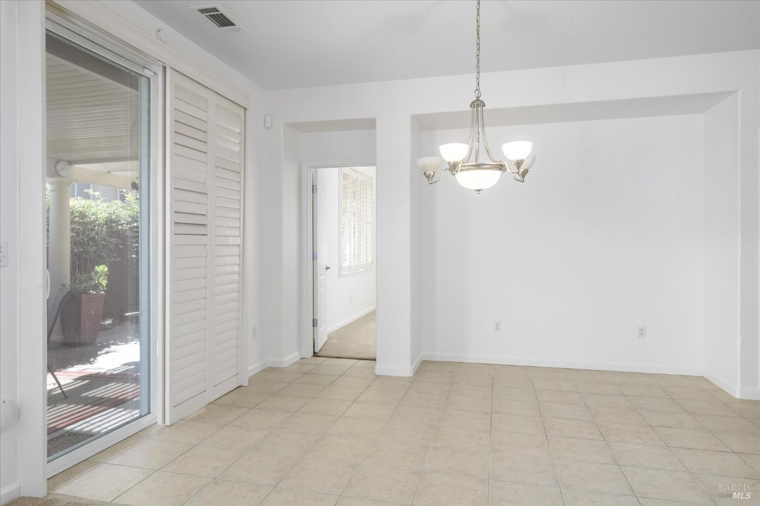 1073 Villaggio Circle