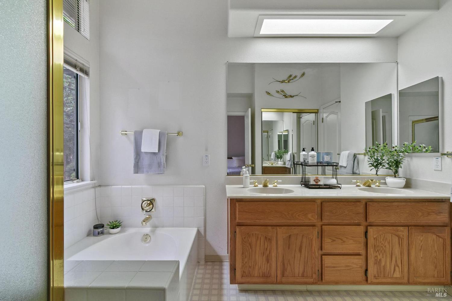 2361 Mountain View Court