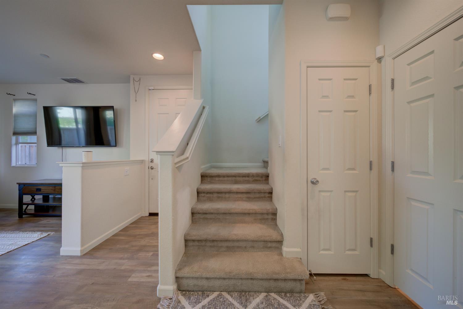 1125 Strawberry Lane