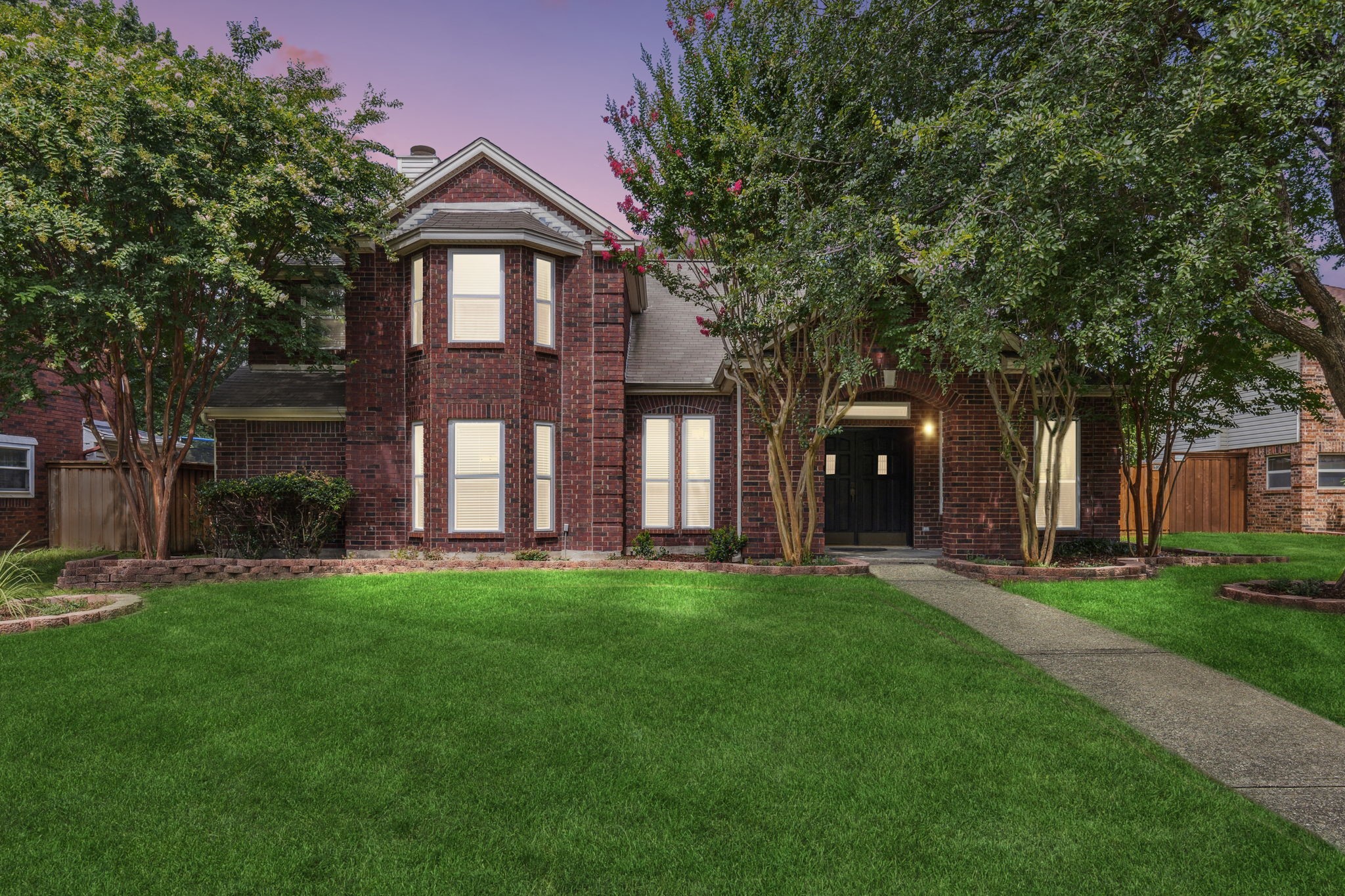 1002 Charter Oak Street