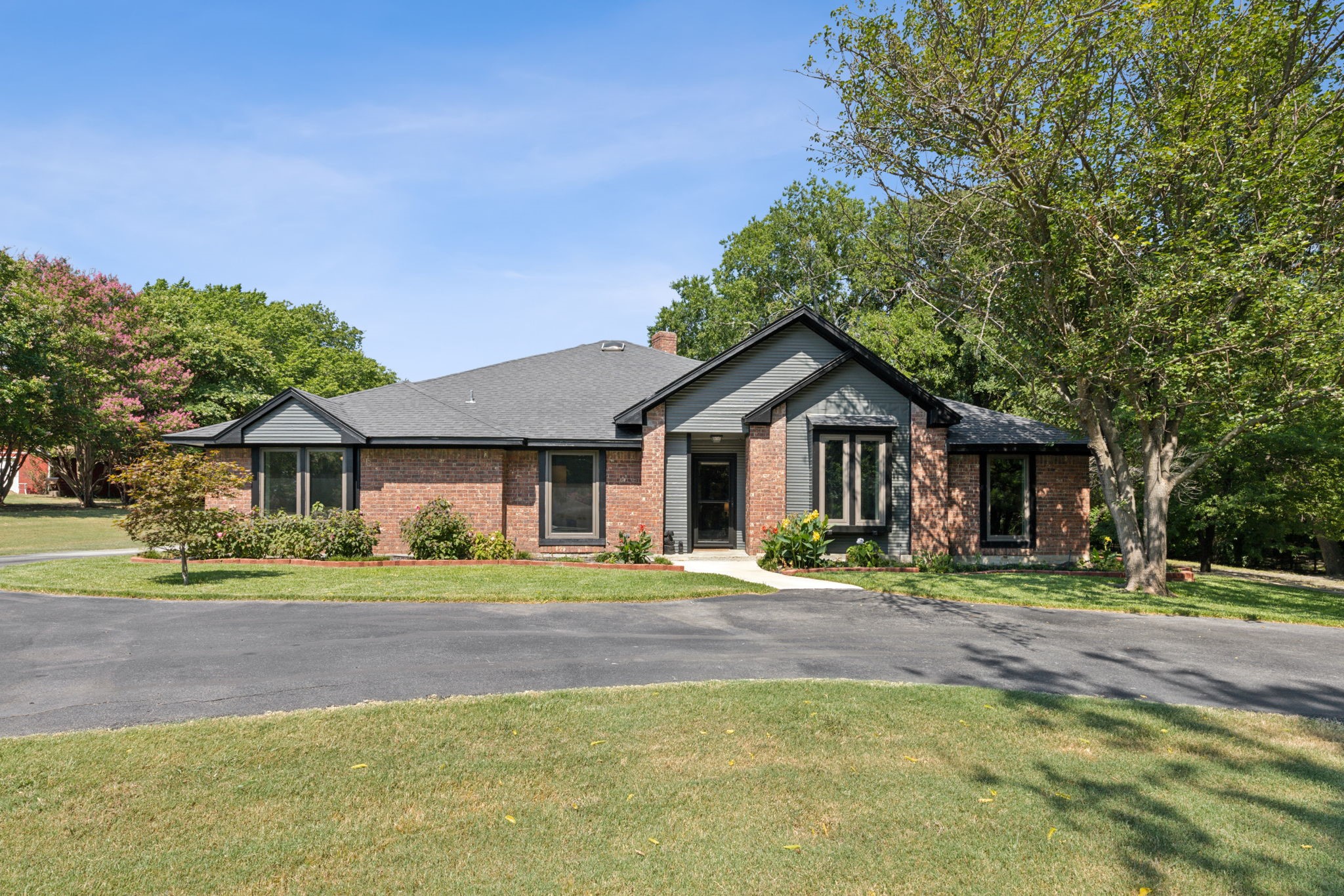 12 Woodmoor Drive