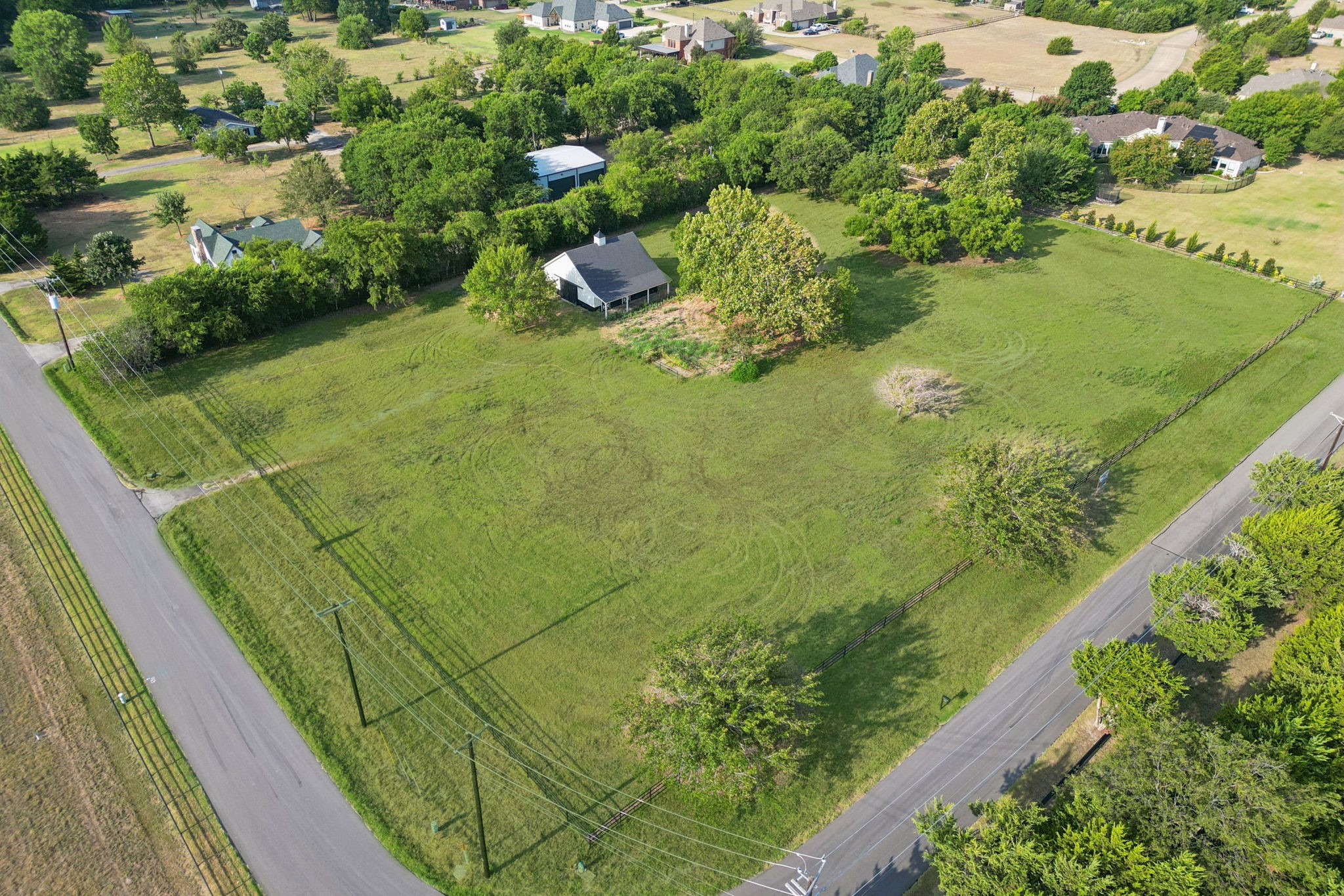 651 Meandering Way