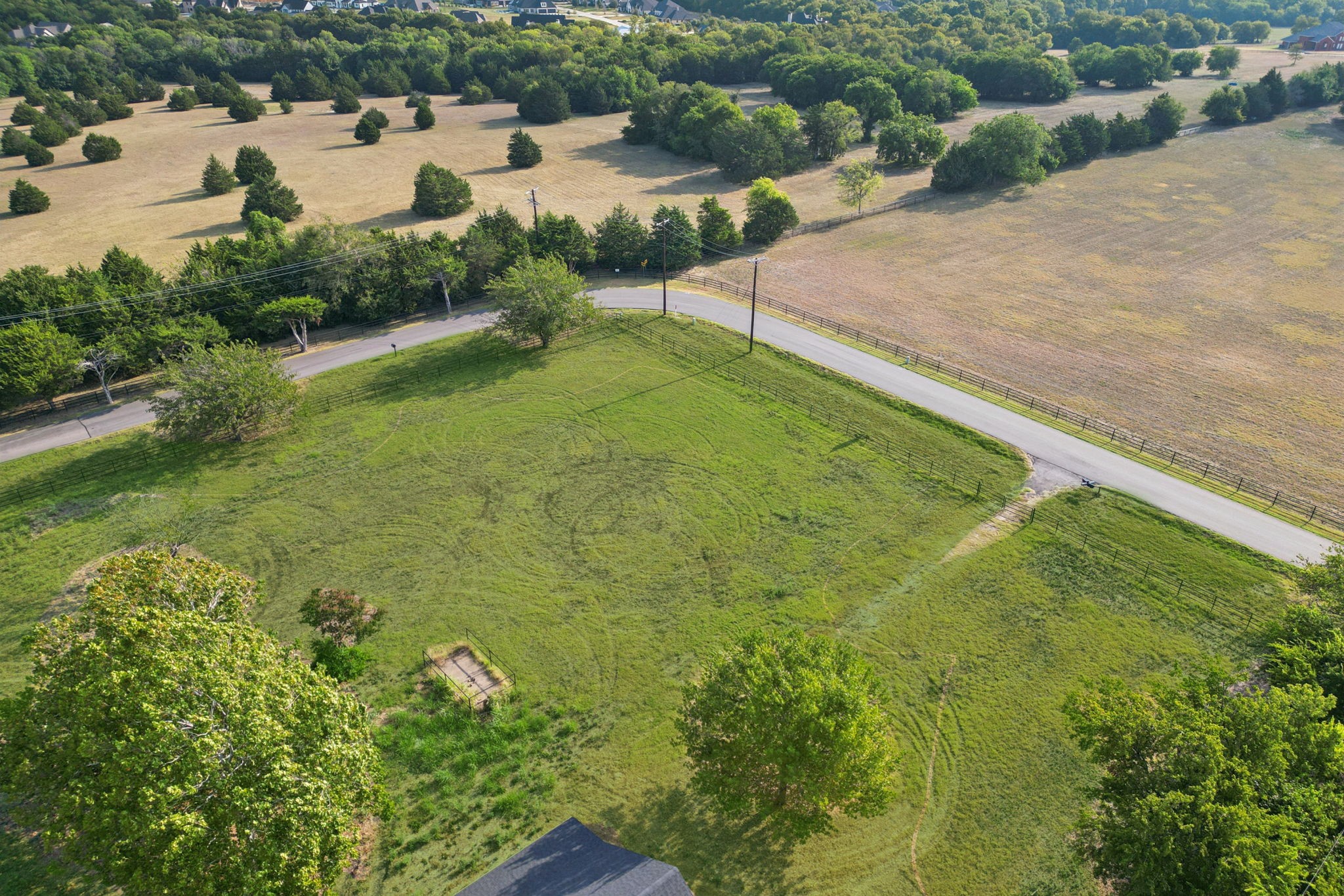 651 Meandering Way