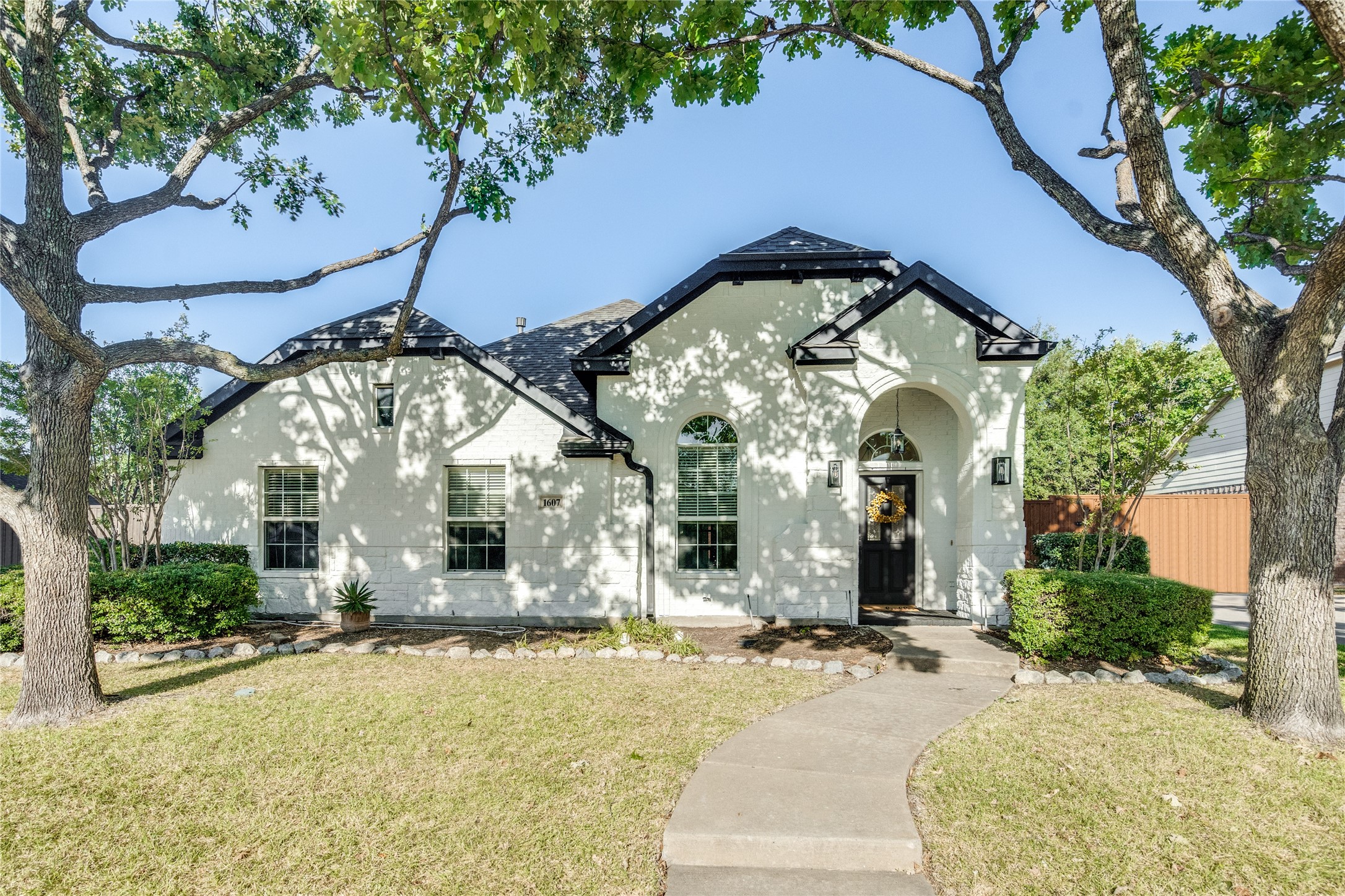 1607 Buckthorne Drive