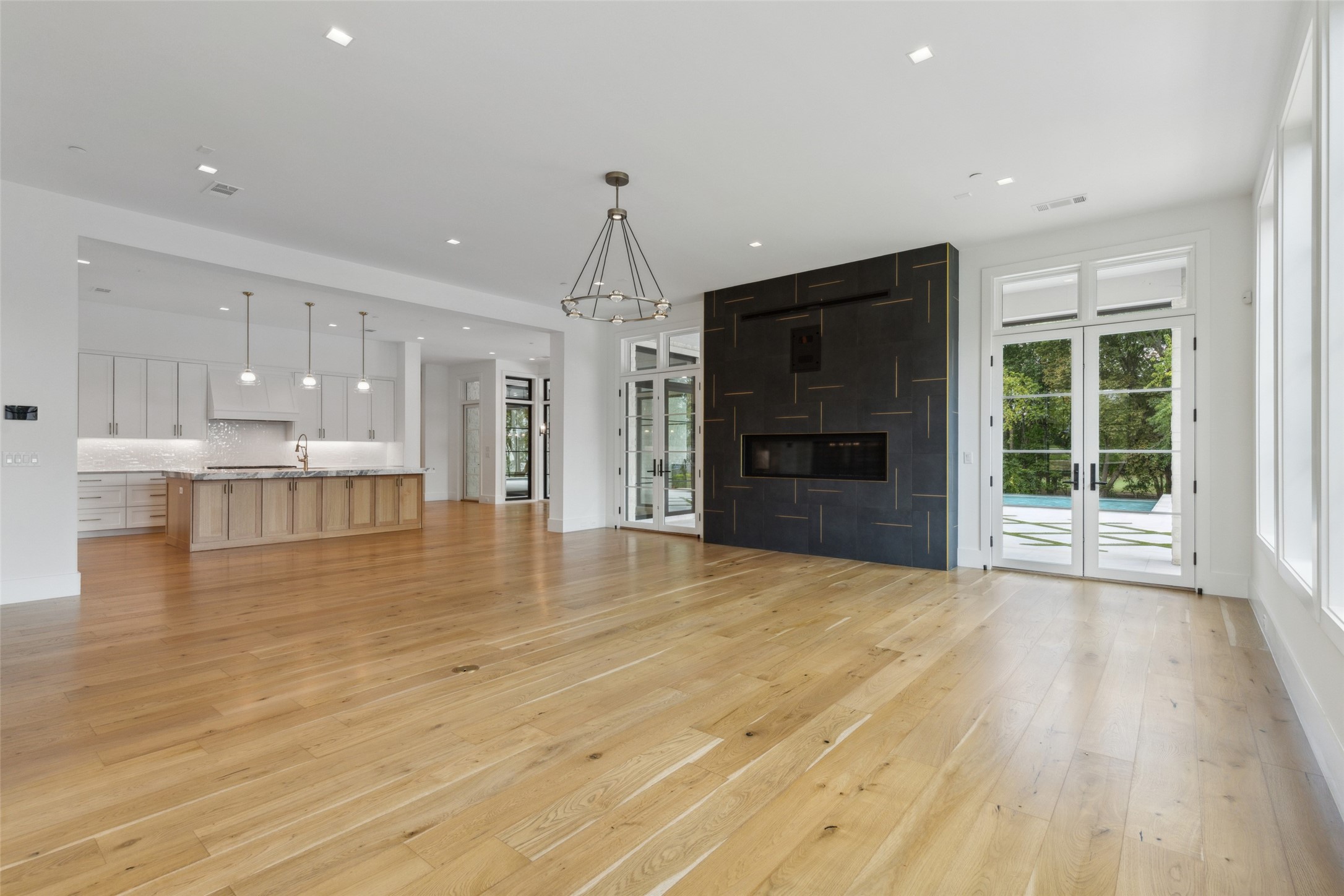970 Twin Oaks Drive