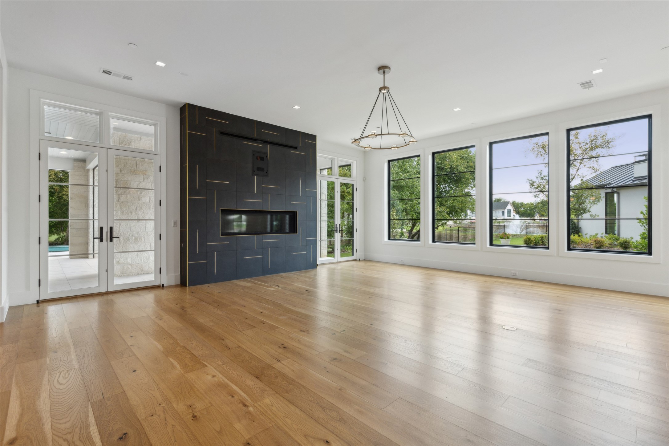 970 Twin Oaks Drive