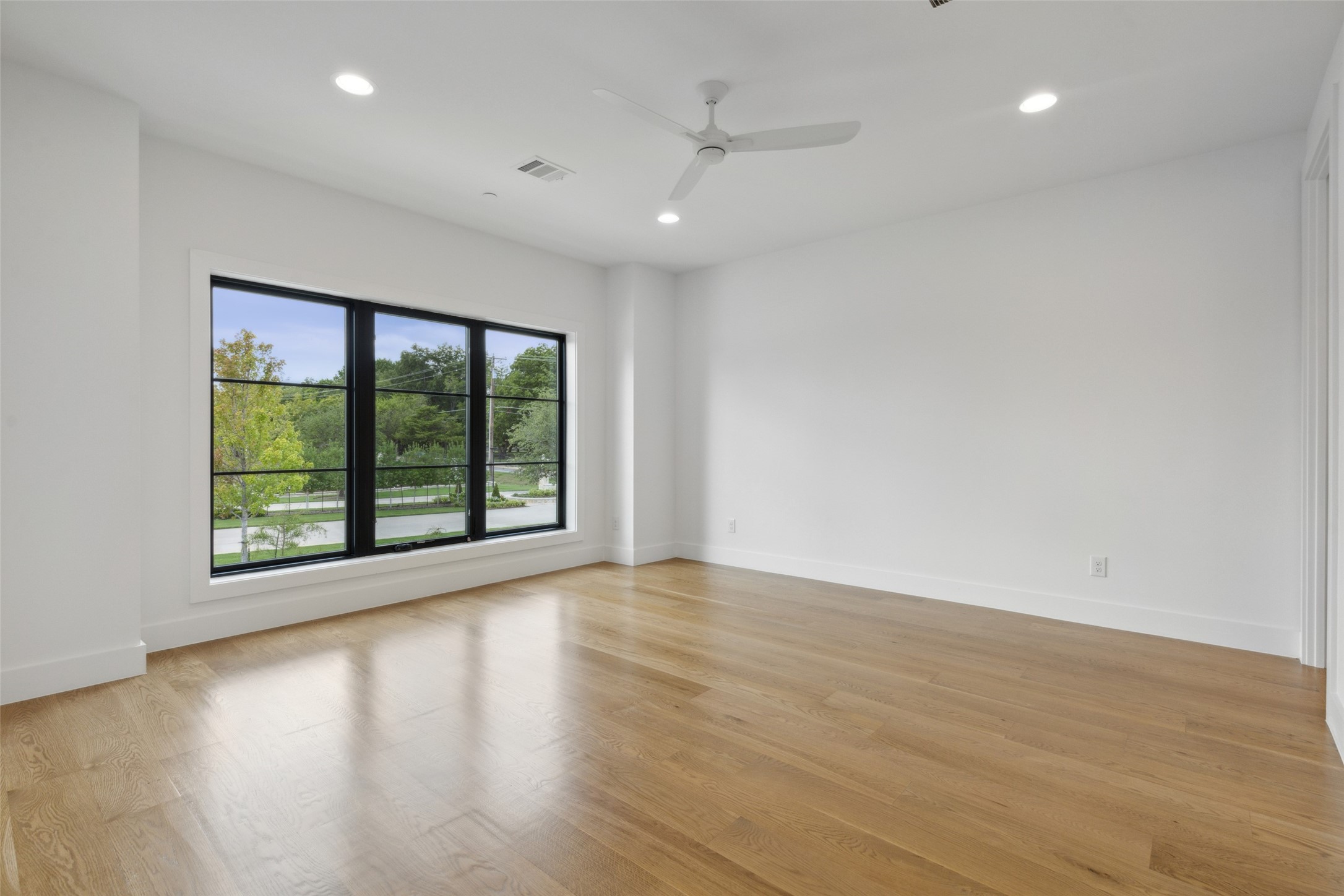 970 Twin Oaks Drive