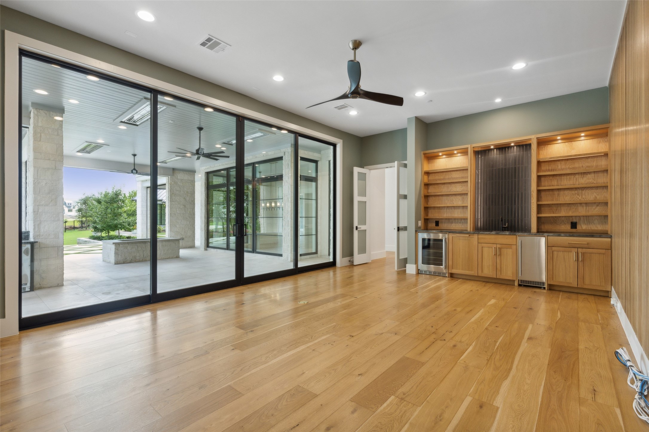 970 Twin Oaks Drive