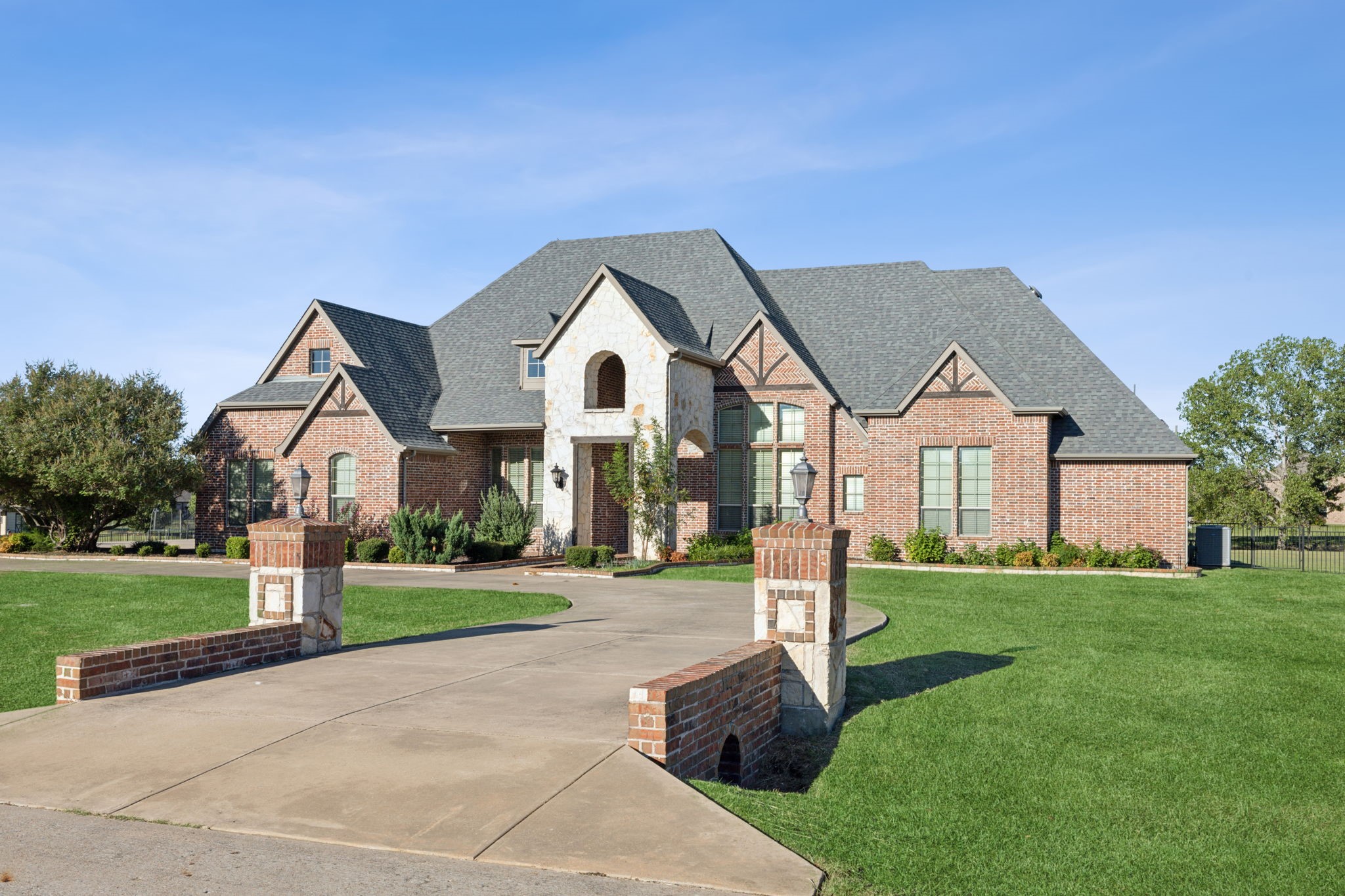 222 Rockland Trail