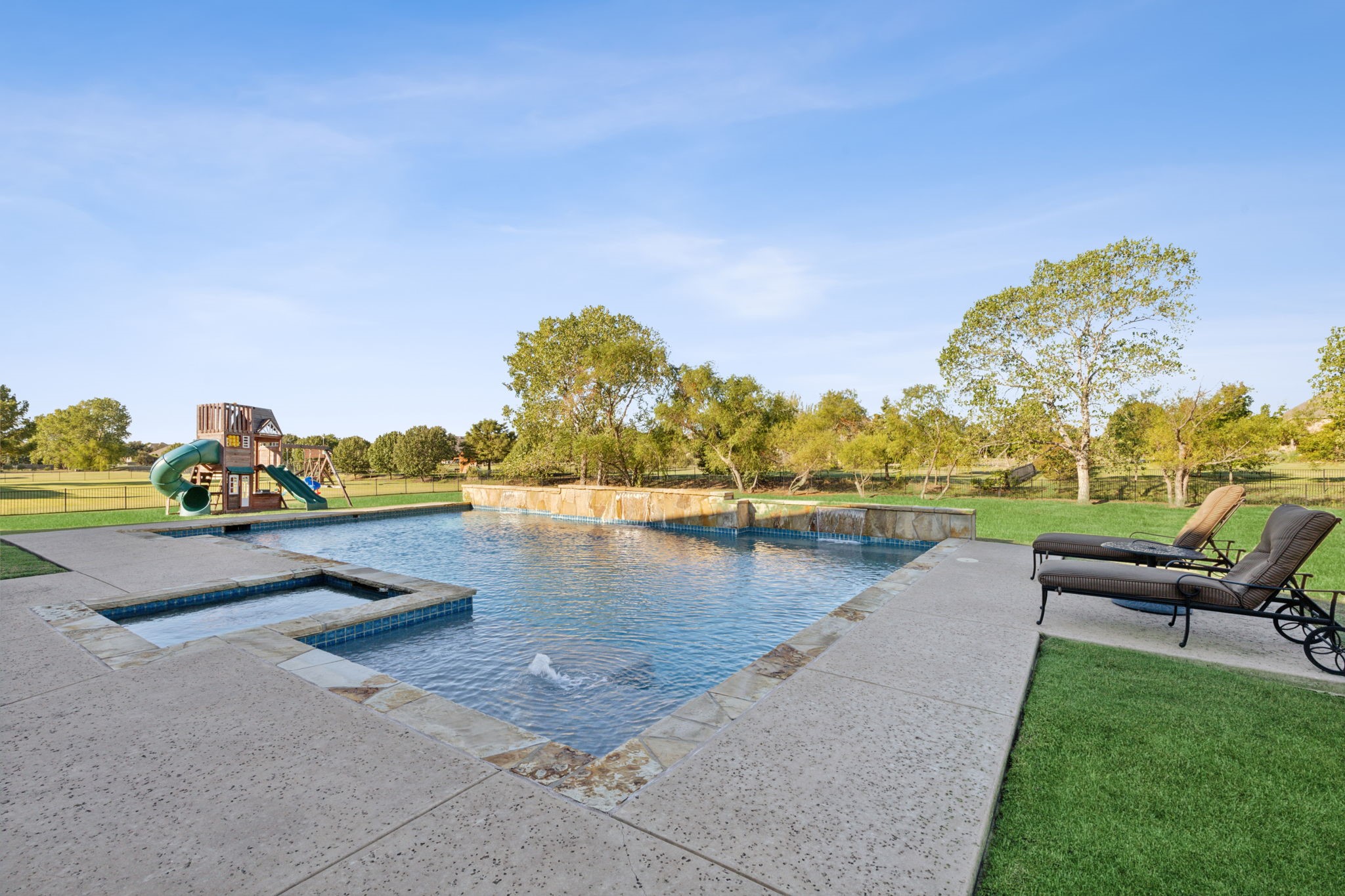 222 Rockland Trail