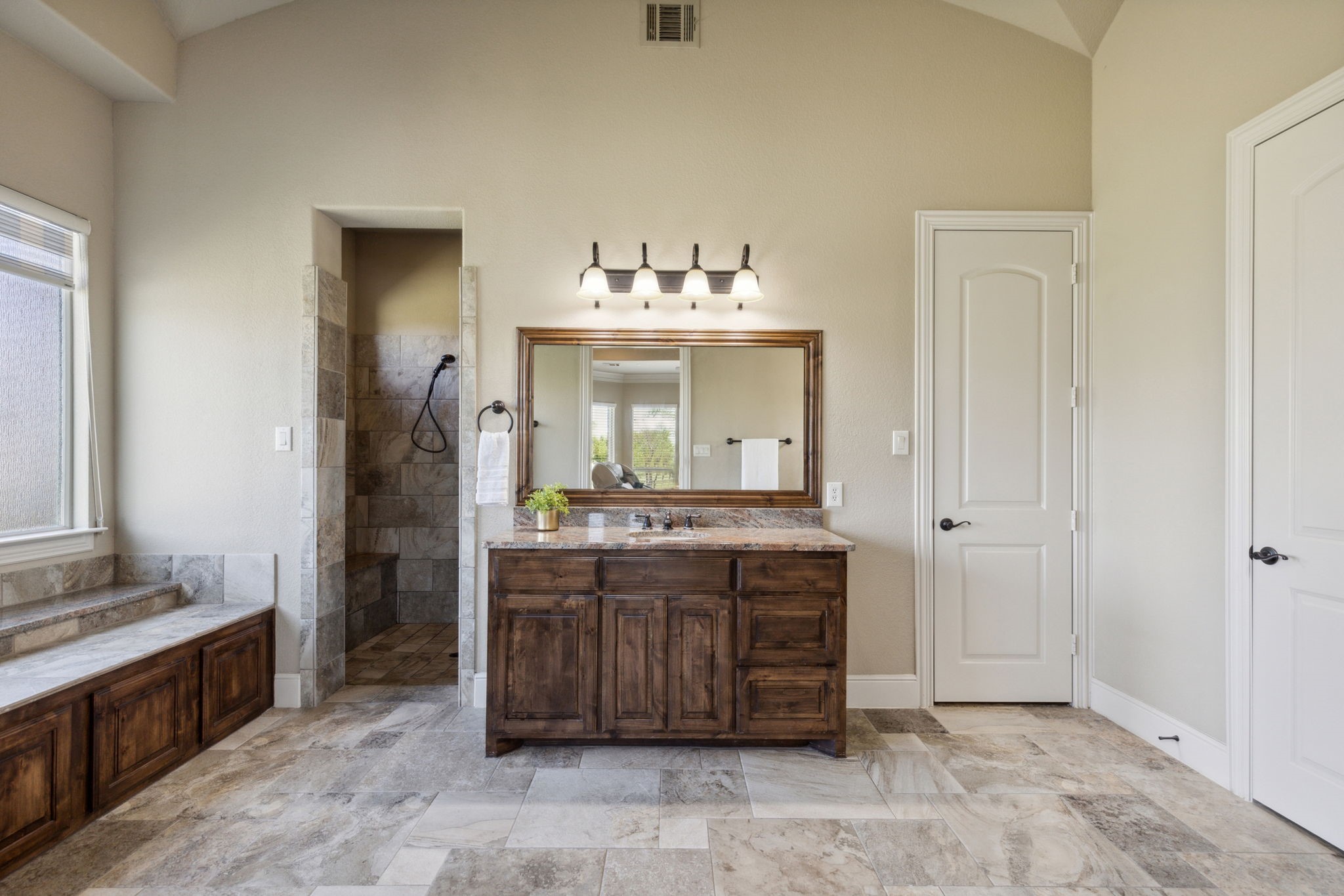 222 Rockland Trail