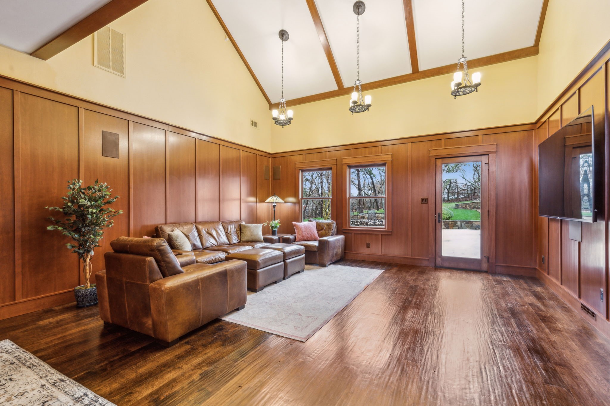 480 Ashwood Lane