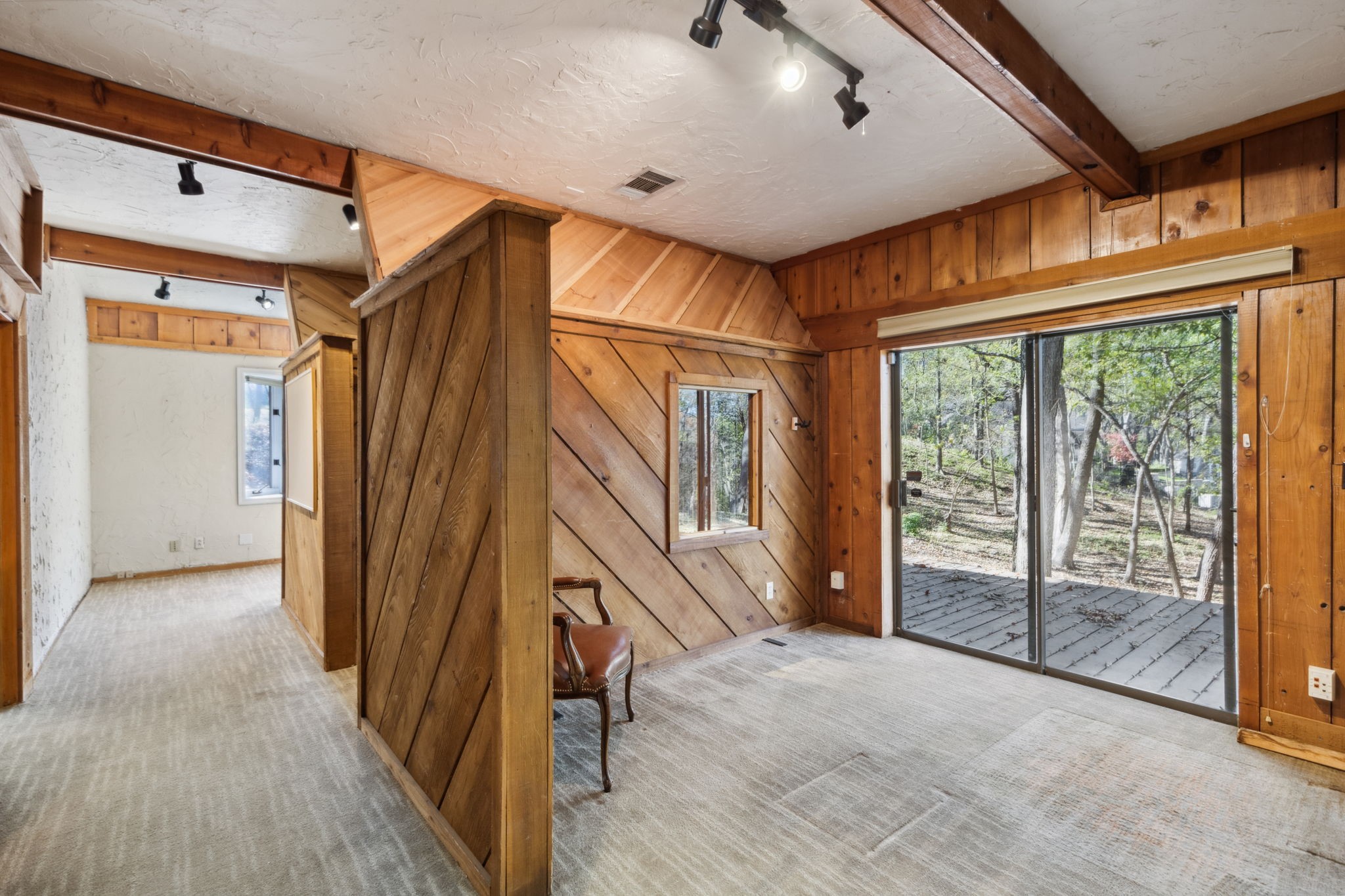 1311 Red Oak Trail