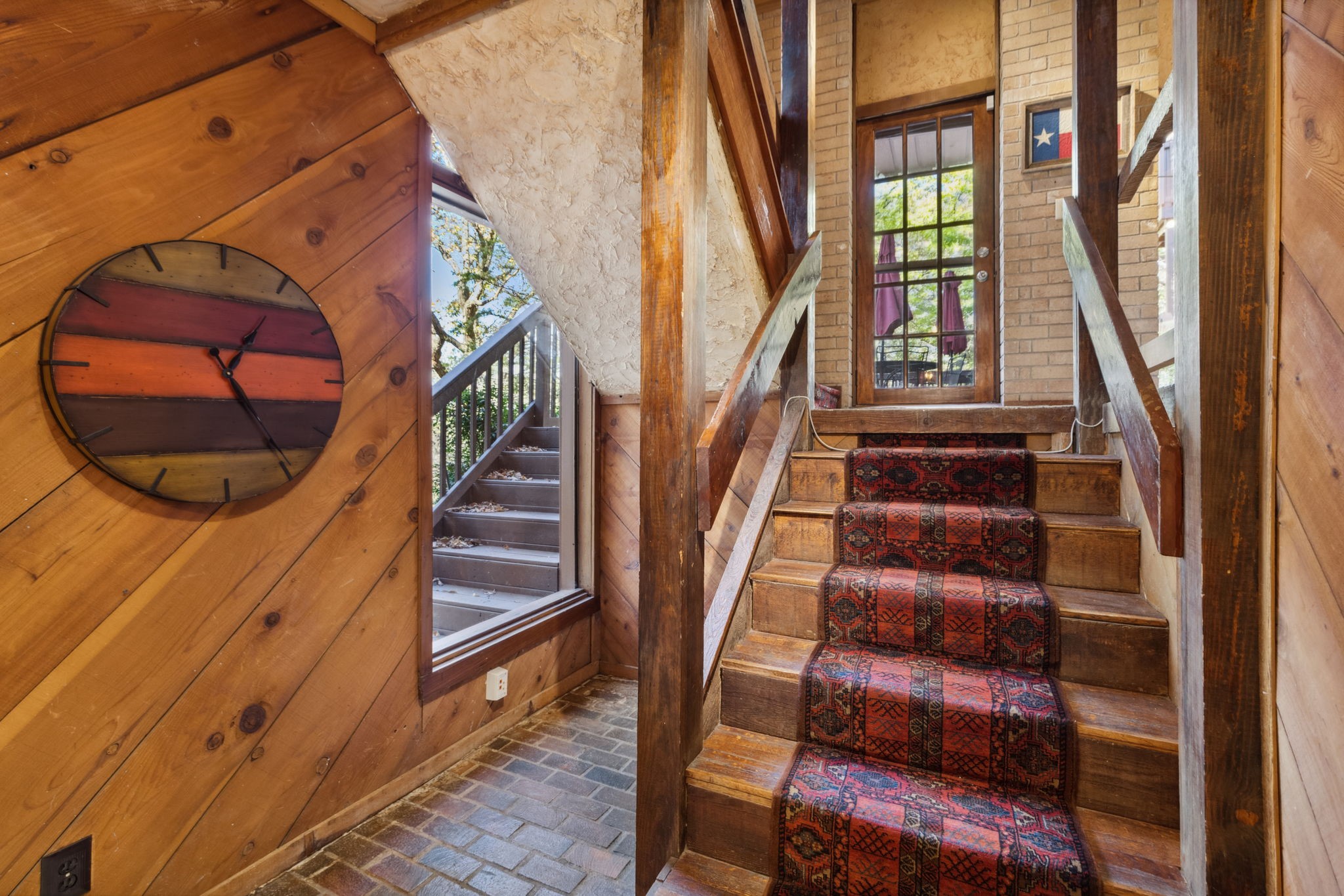 1311 Red Oak Trail