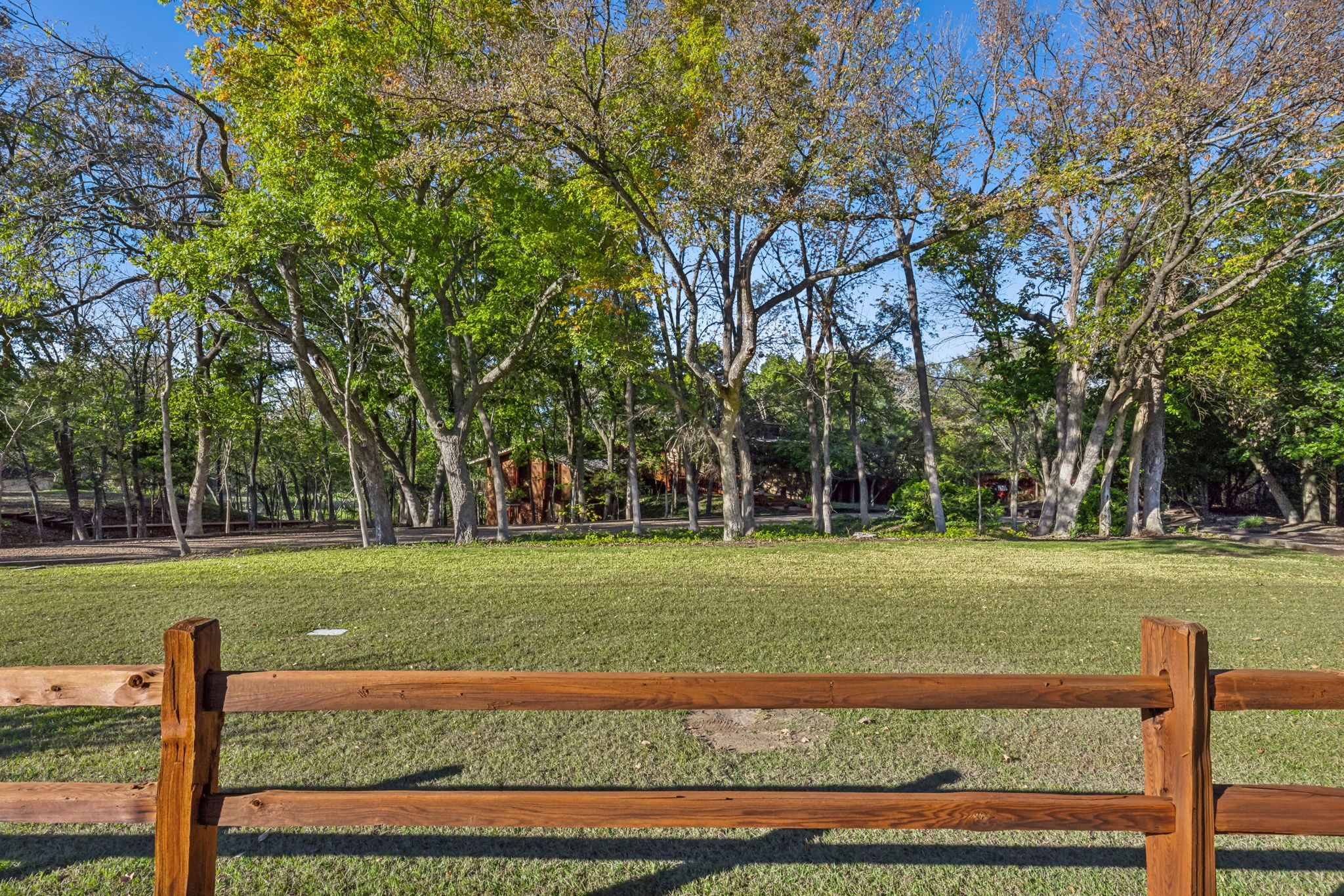 1311 Red Oak Trail