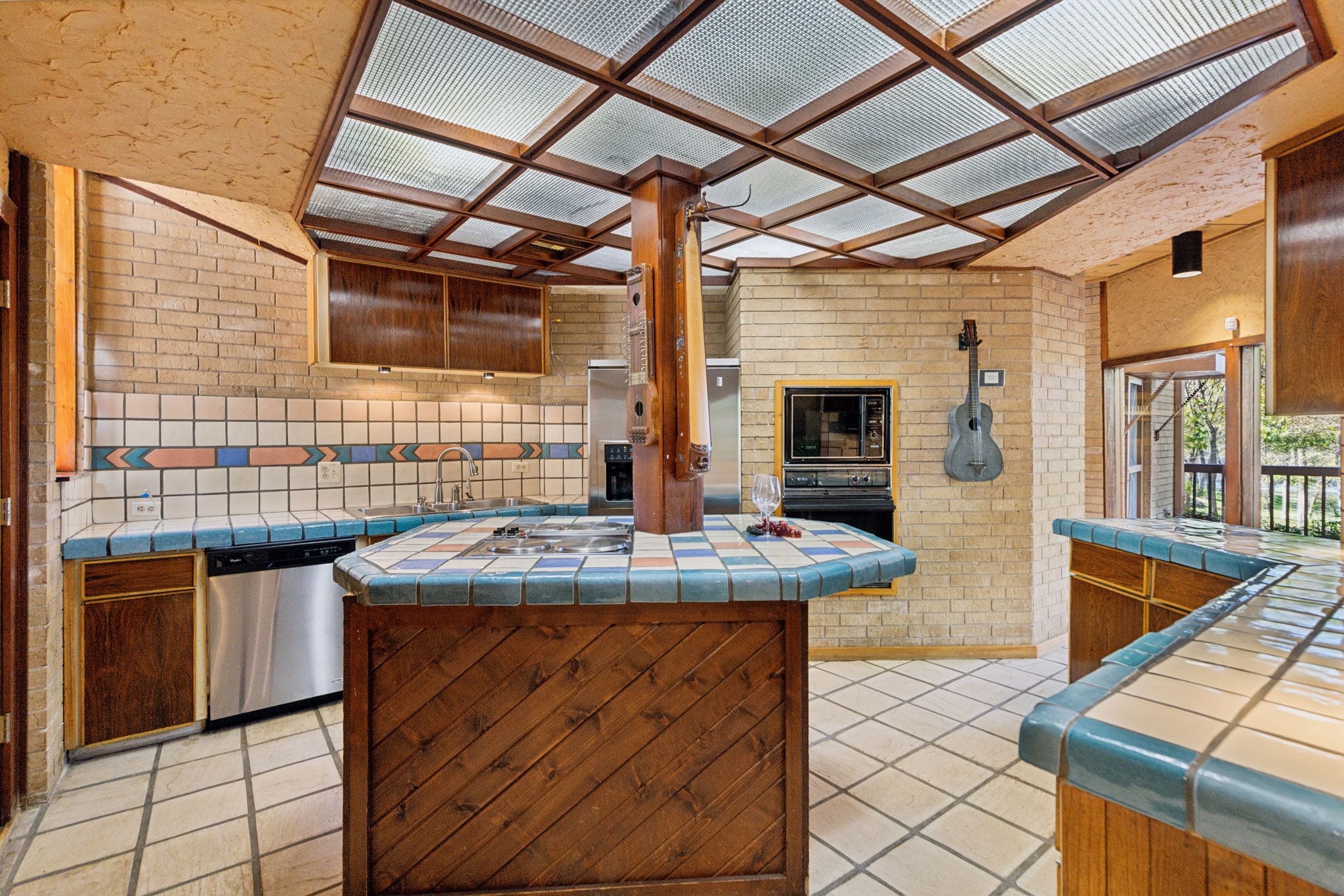 1311 Red Oak Trail