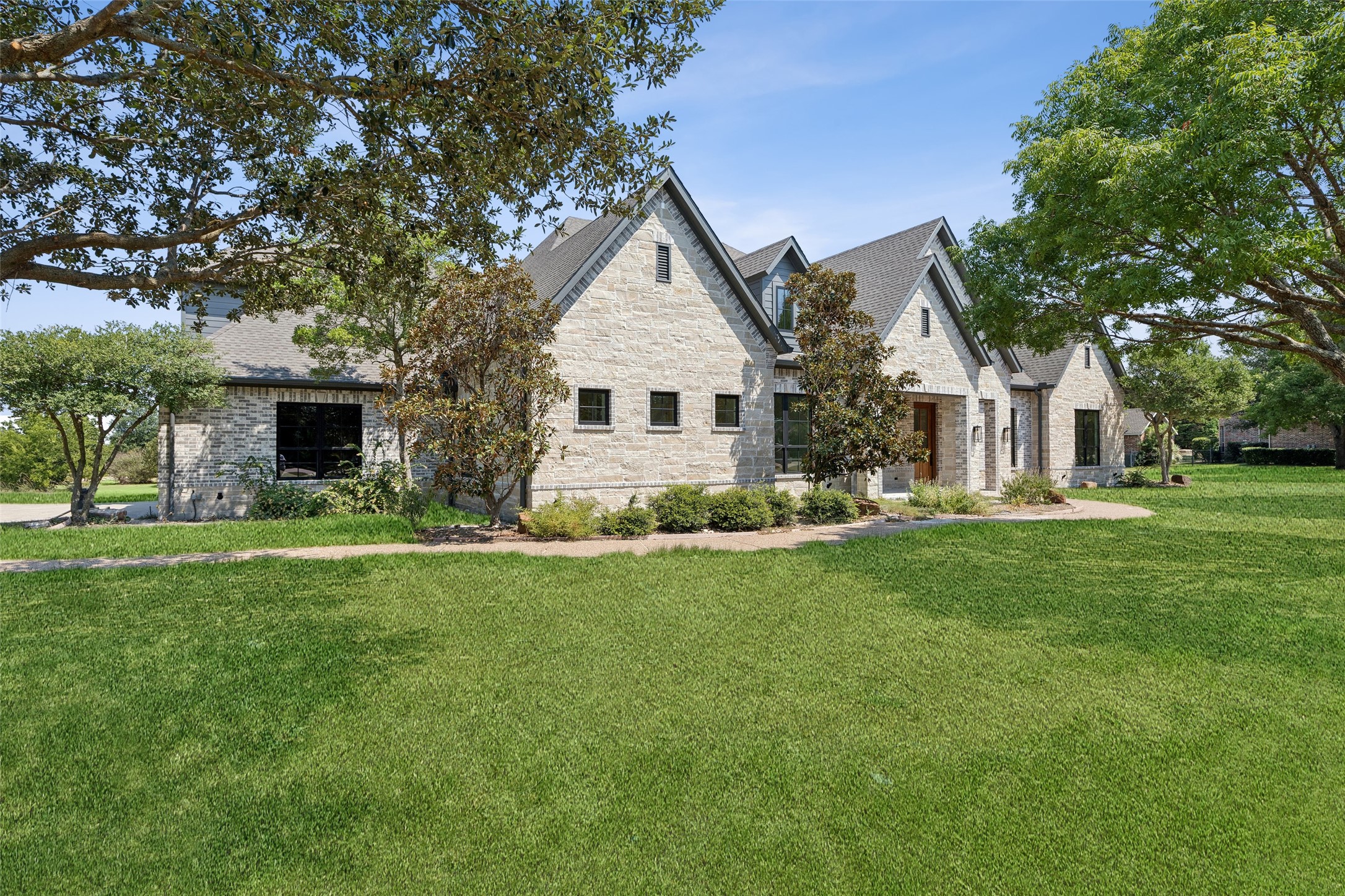 871 Beechwood Lane