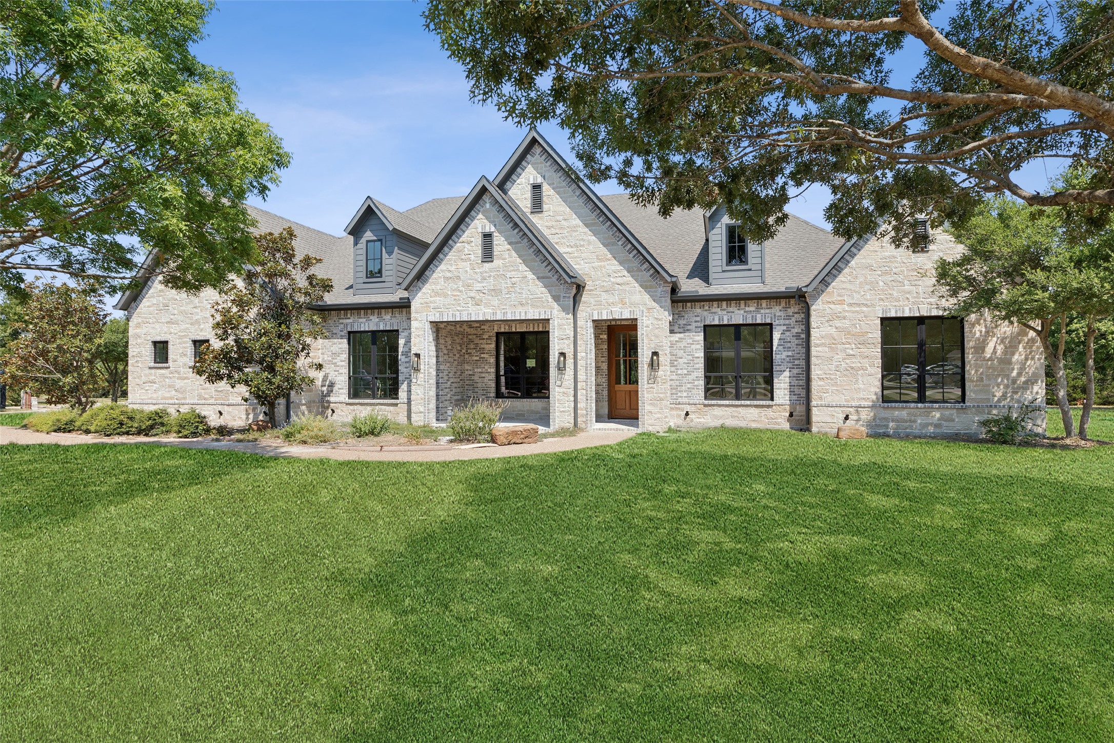 871 Beechwood Lane