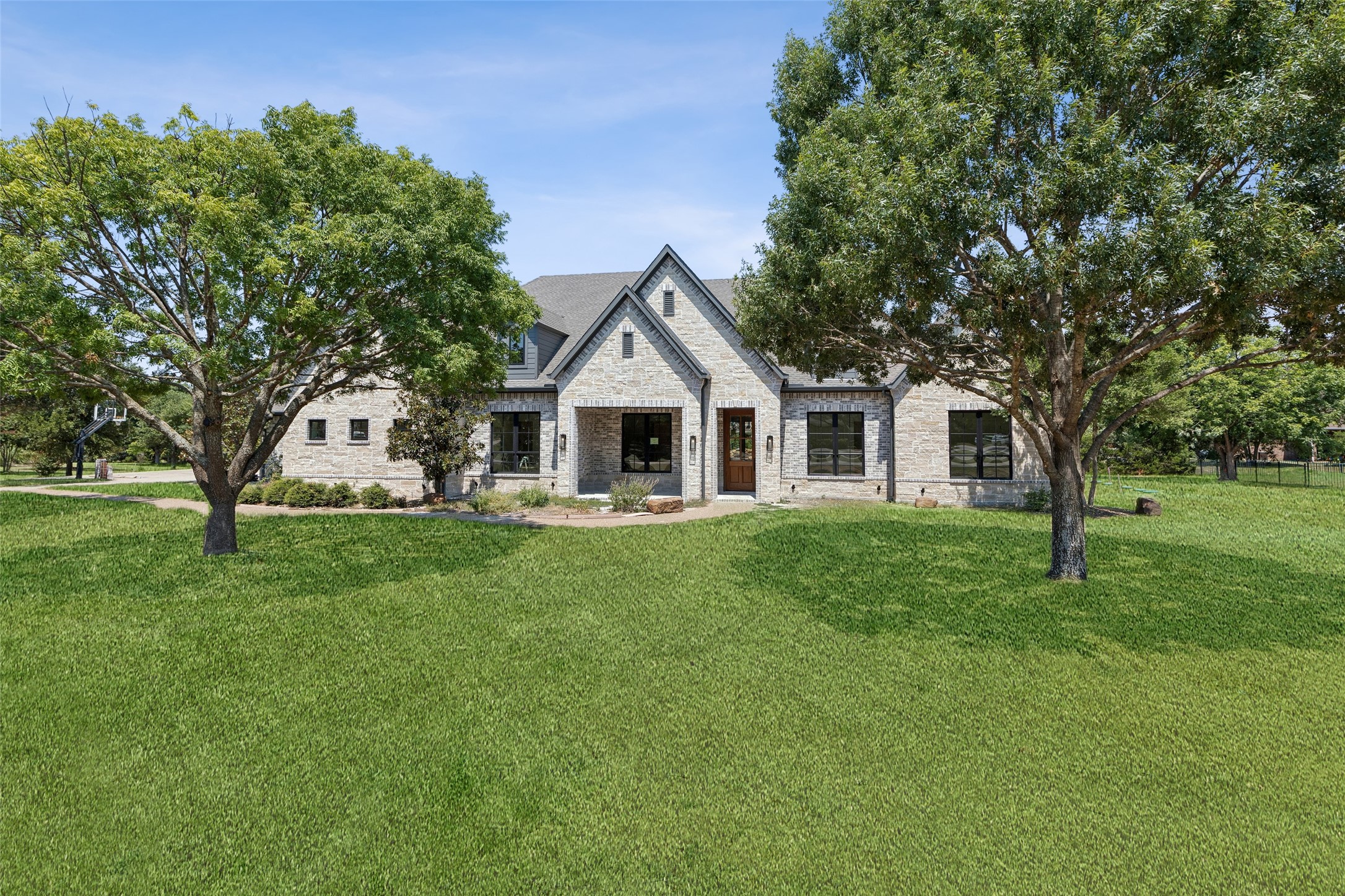 871 Beechwood Lane