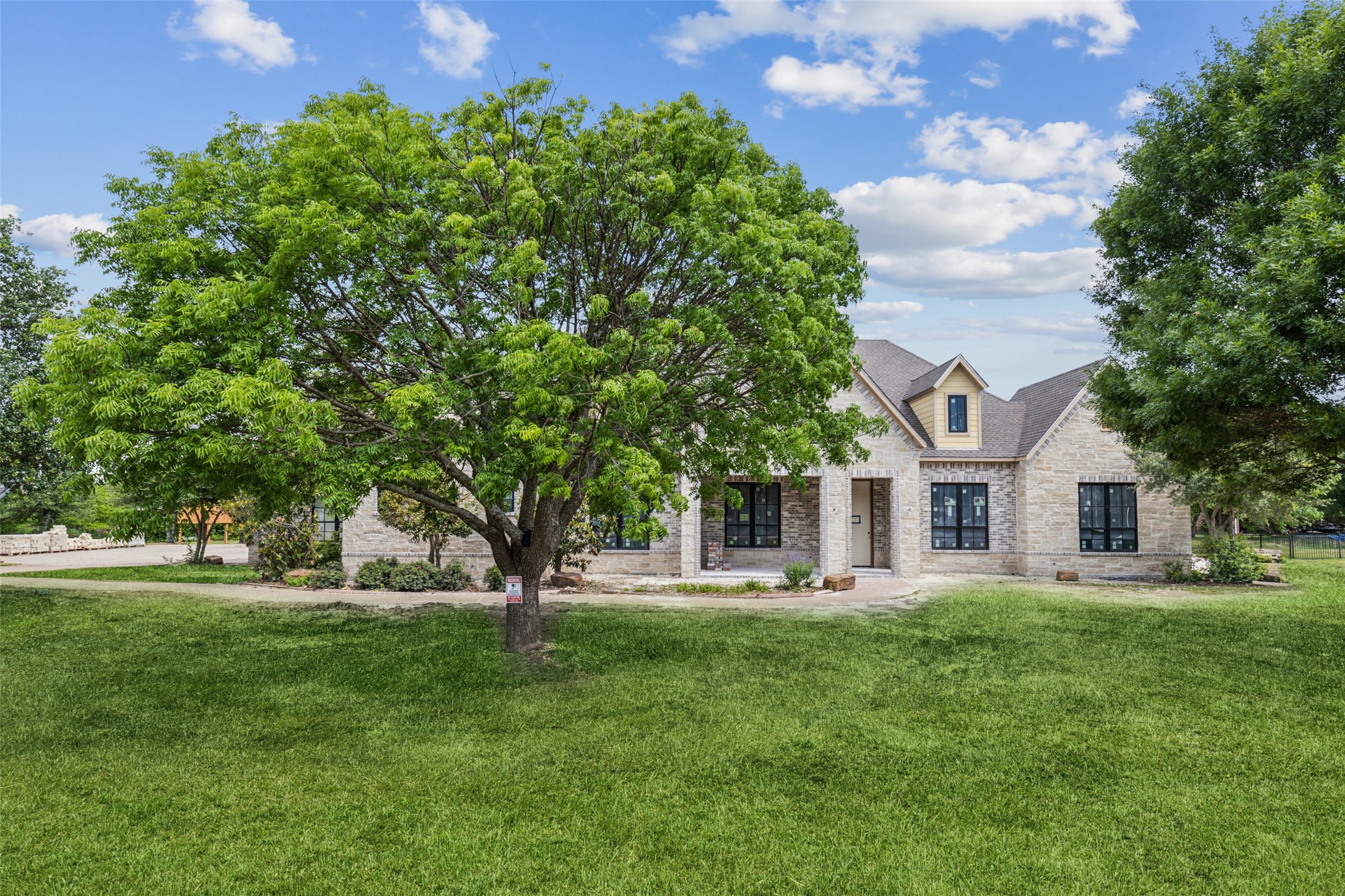 871 Beechwood Lane