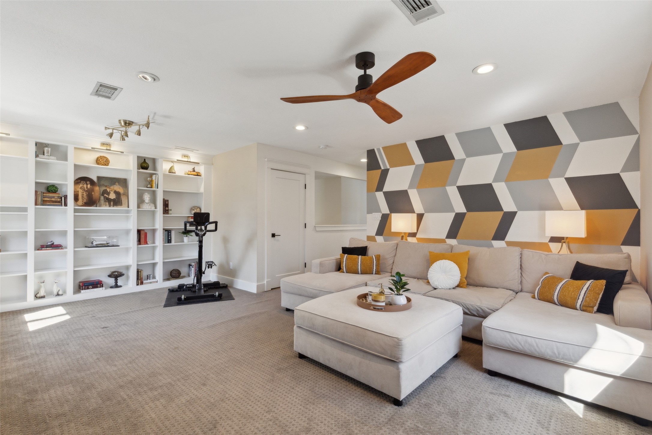 3980 Summit Court