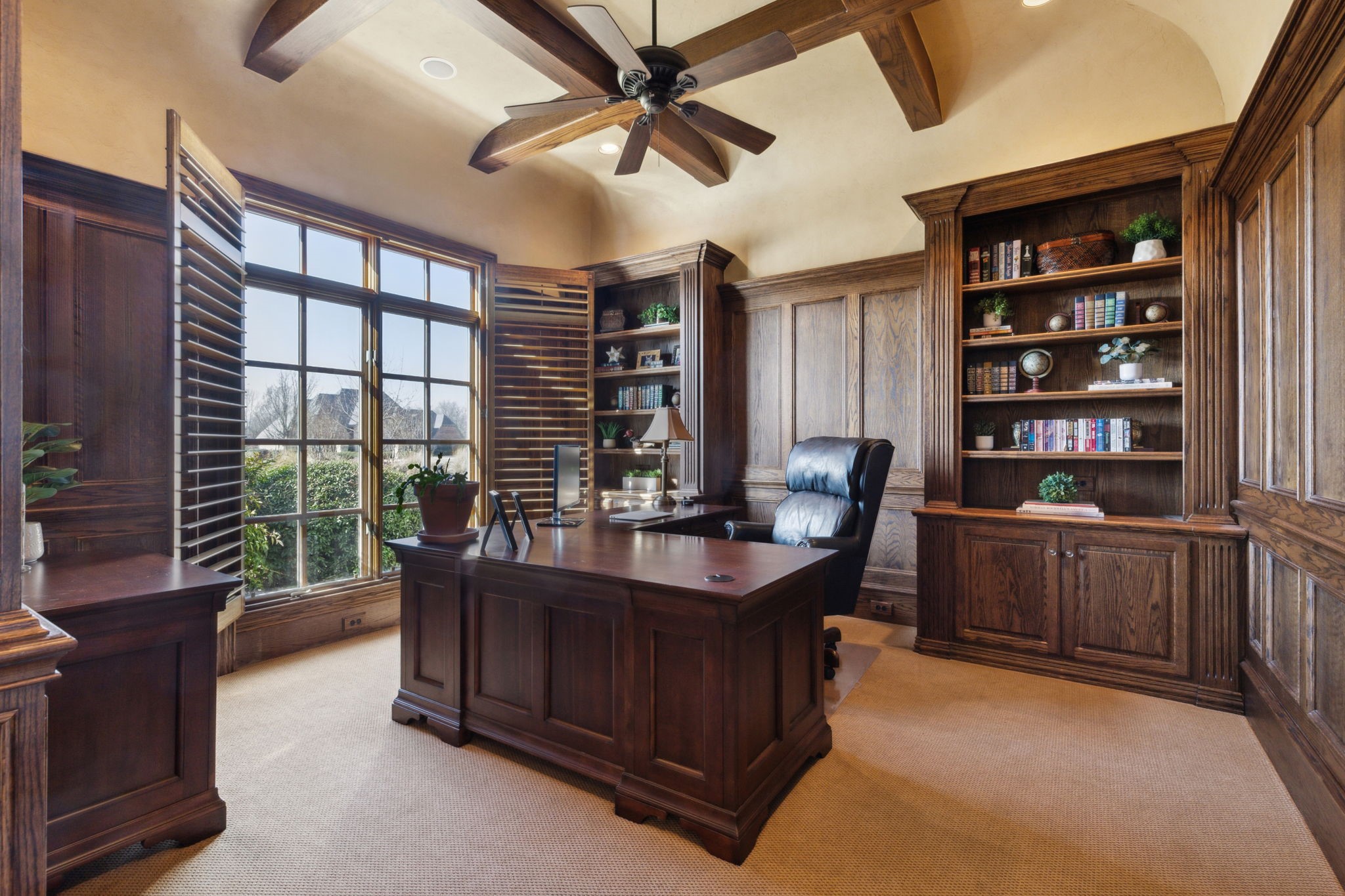5009 Edgewater Court