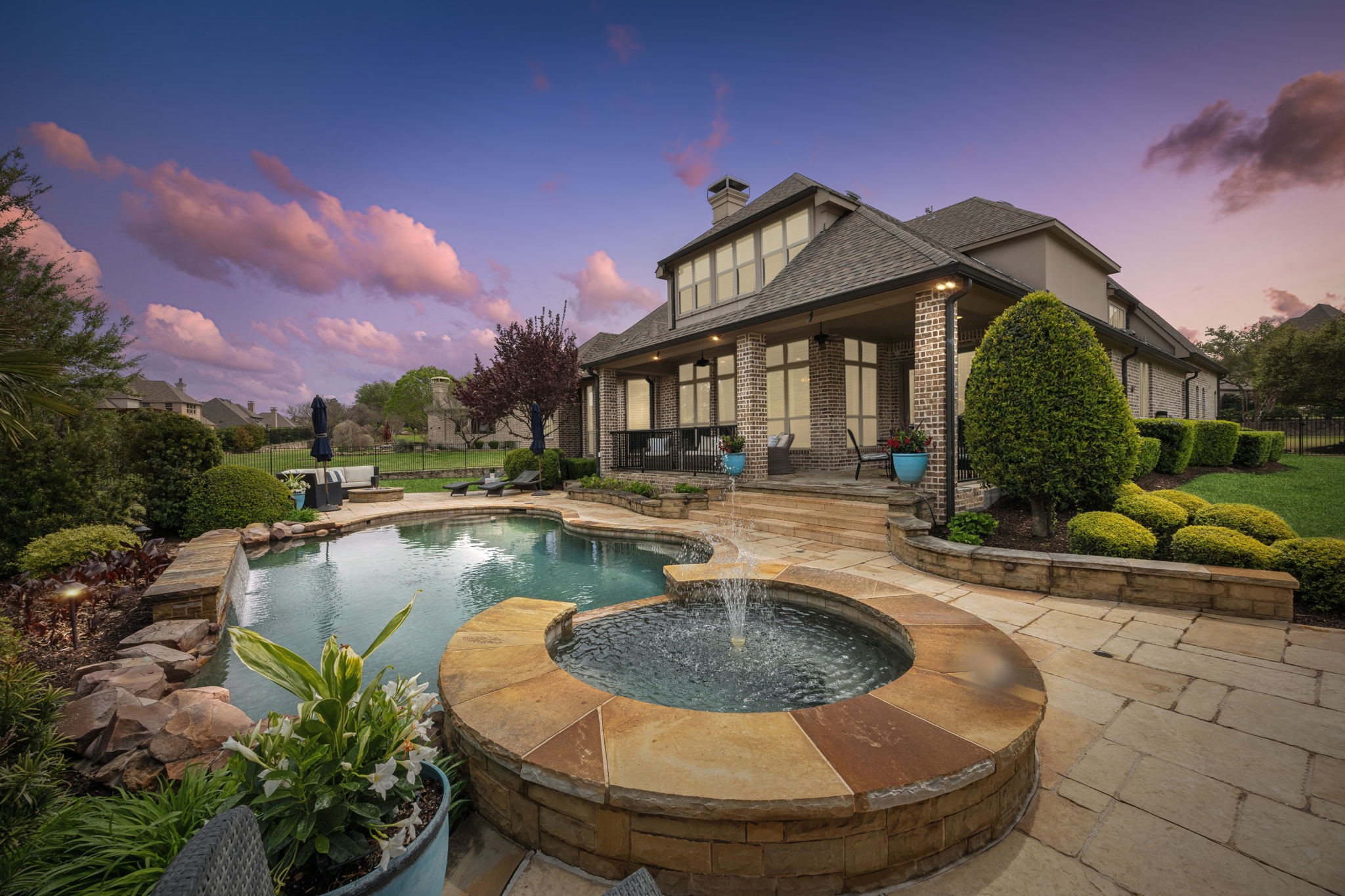 913 Stone Cottage Lane