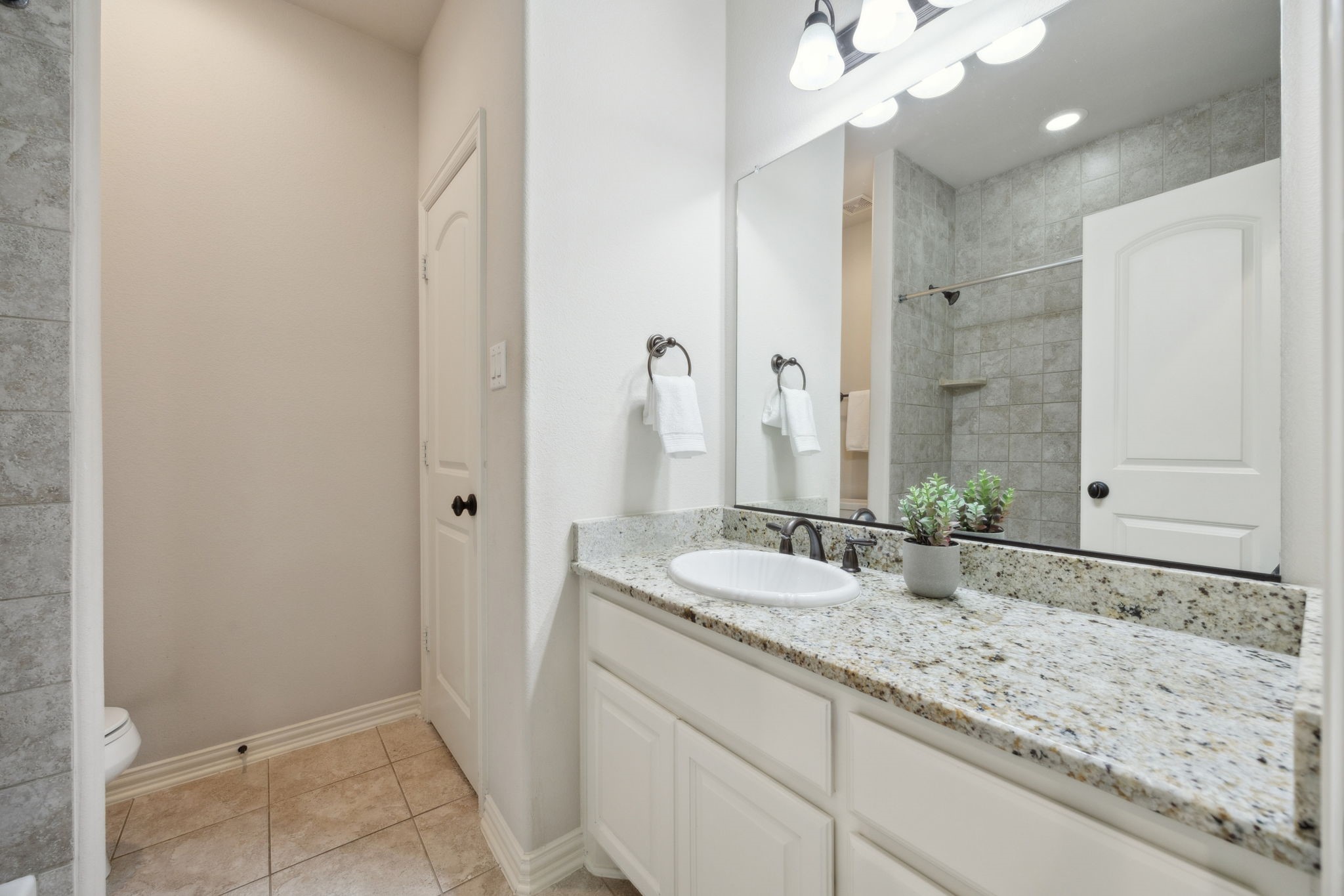 913 Stone Cottage Lane