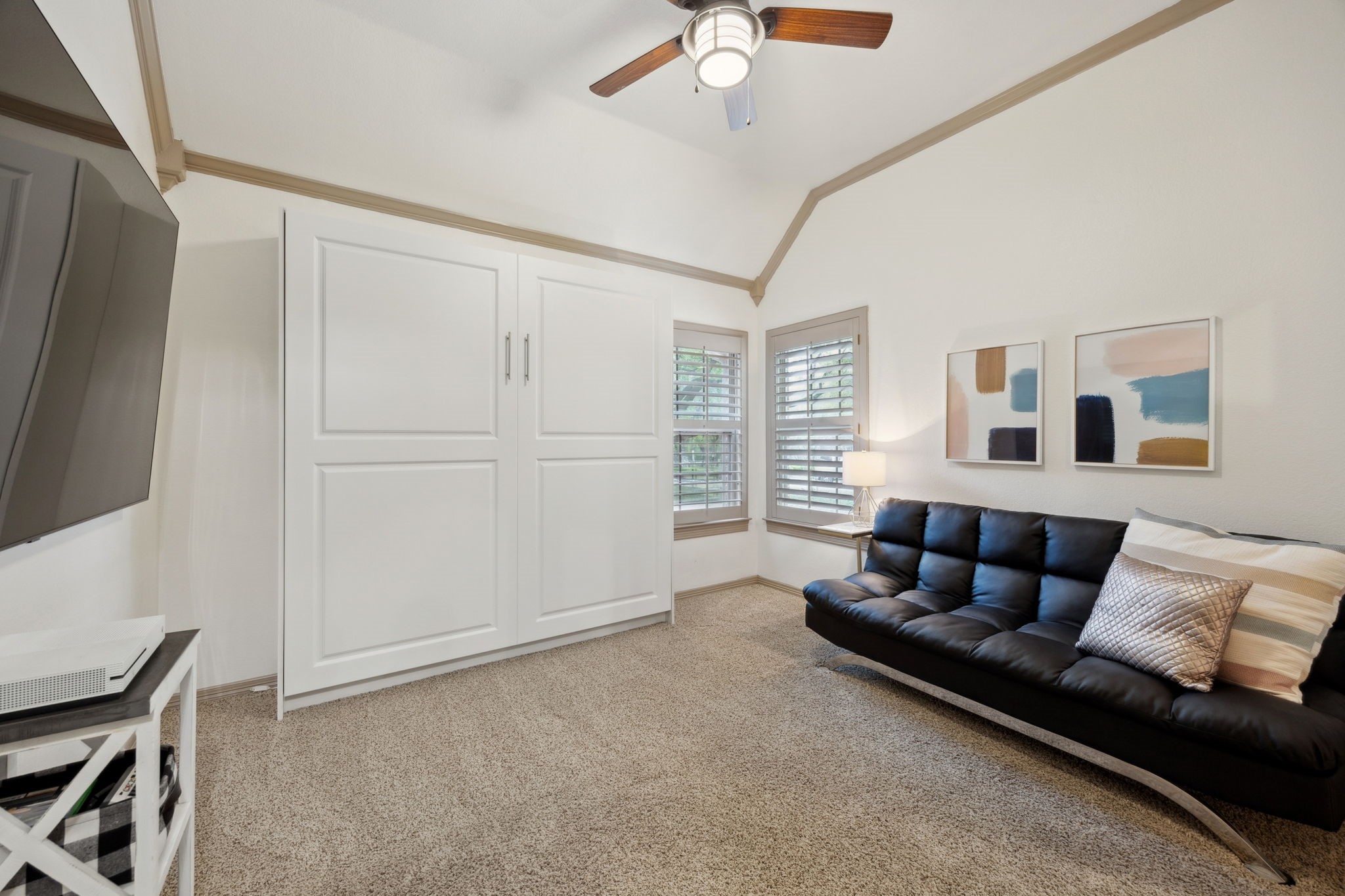 390 Ashwood Lane