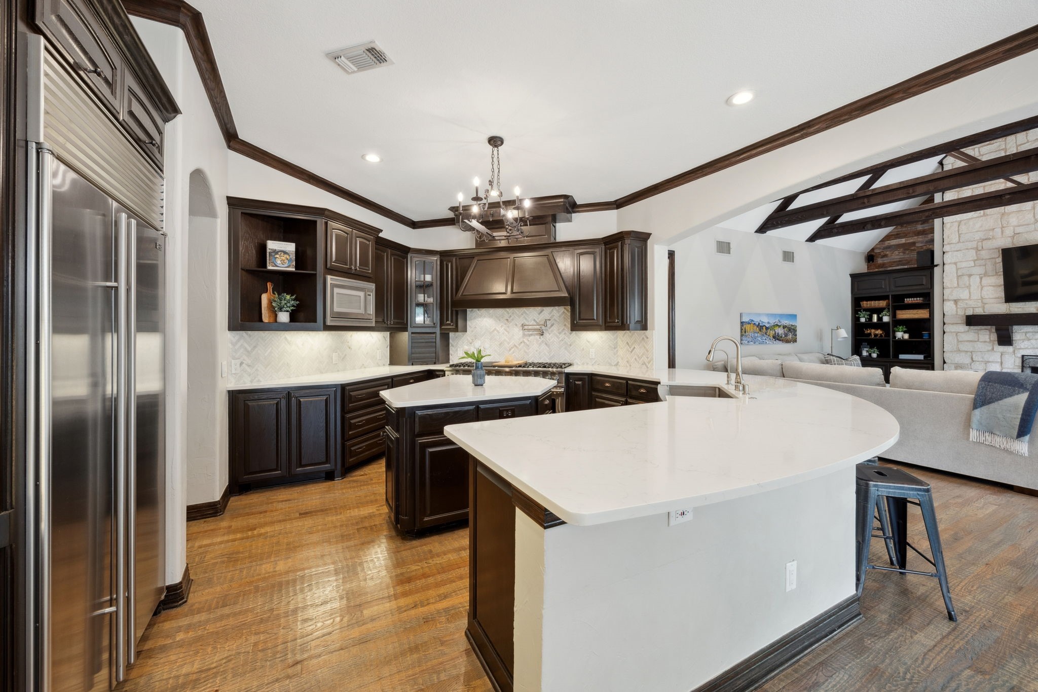 390 Ashwood Lane