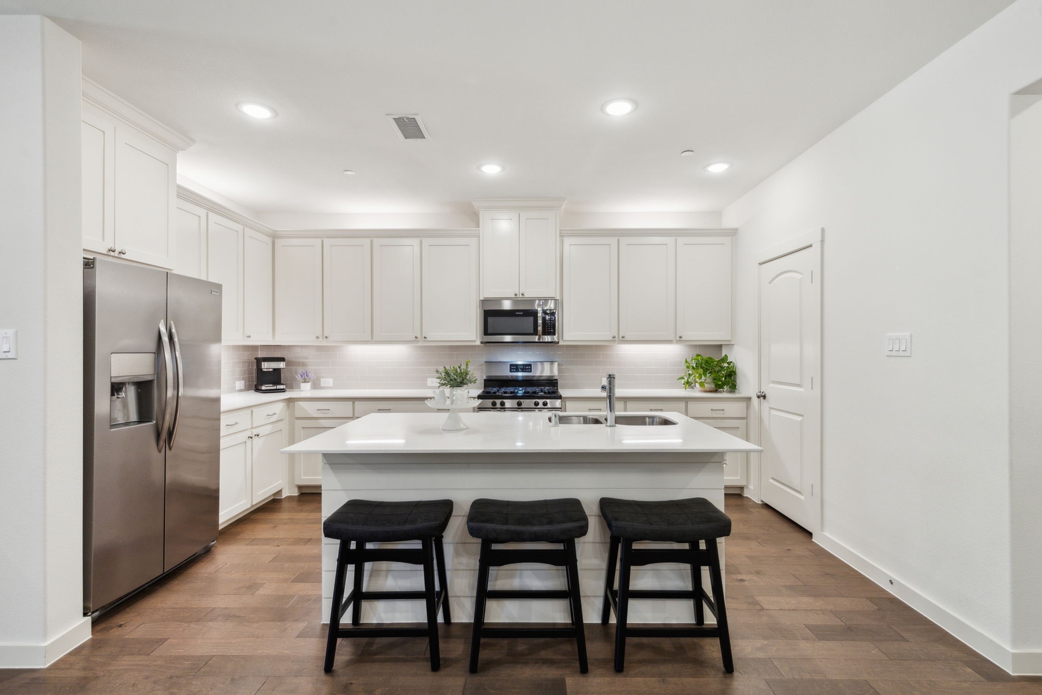 4856 Woodruff Way
