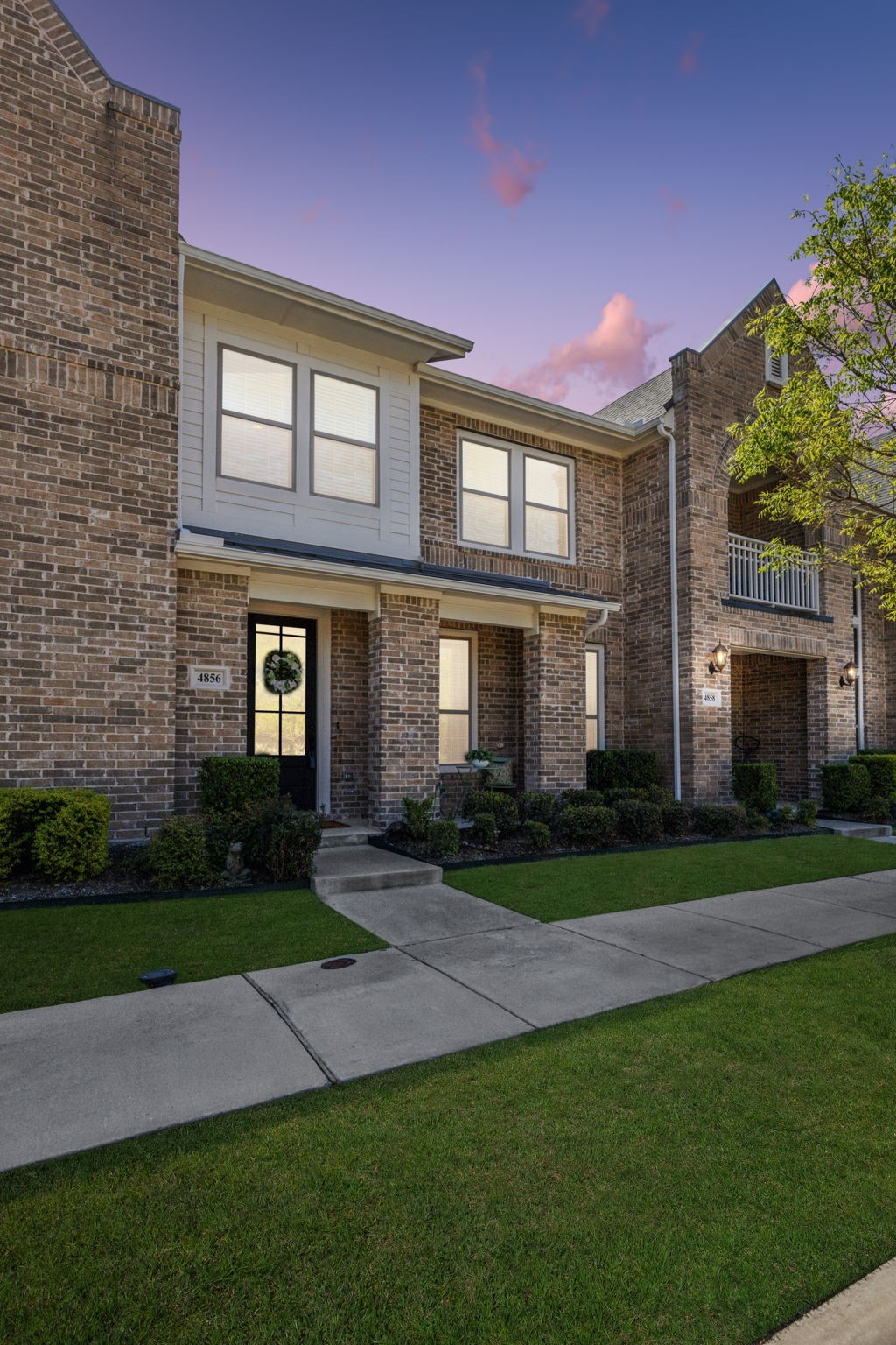 4856 Woodruff Way