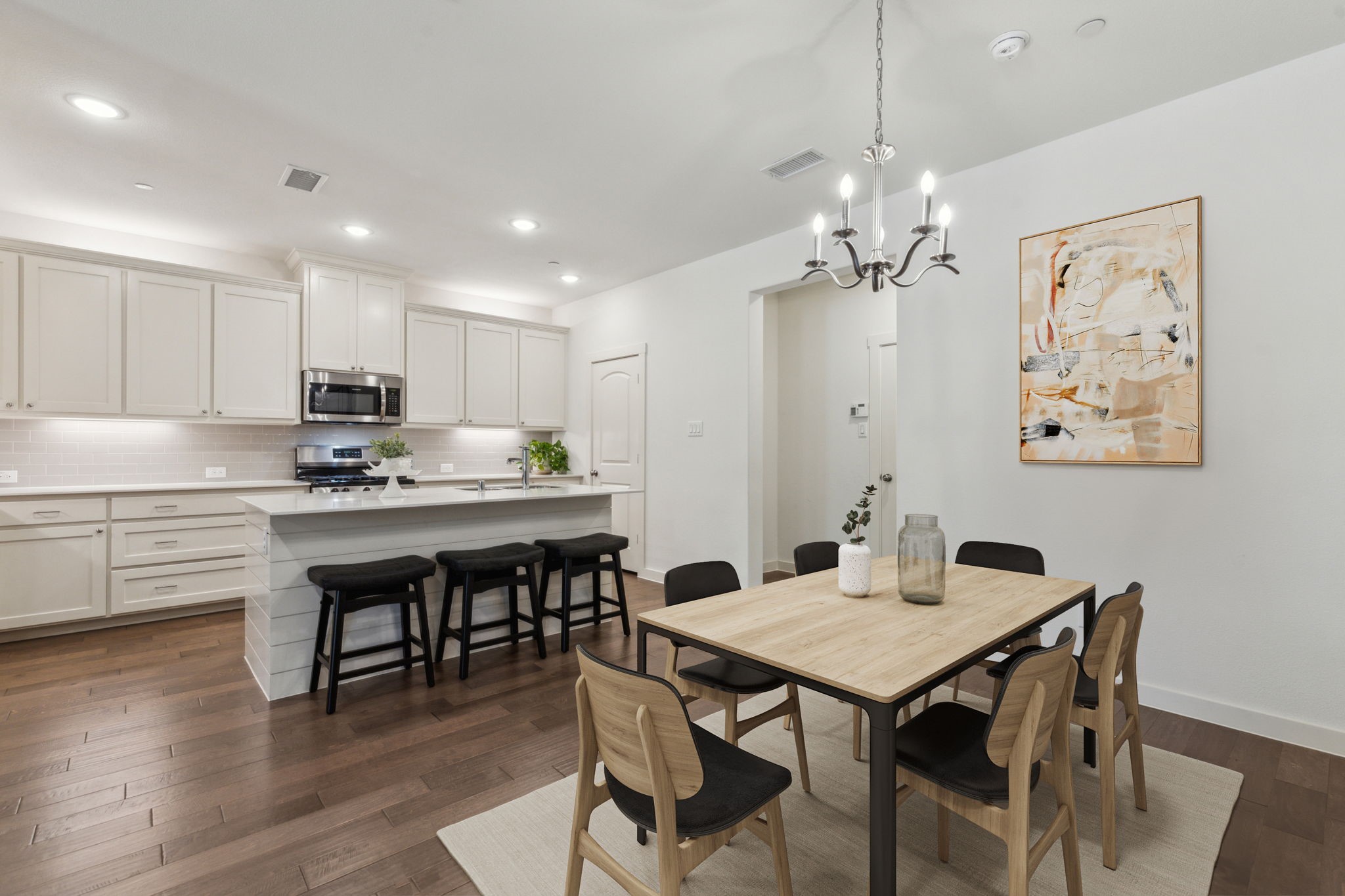 4856 Woodruff Way