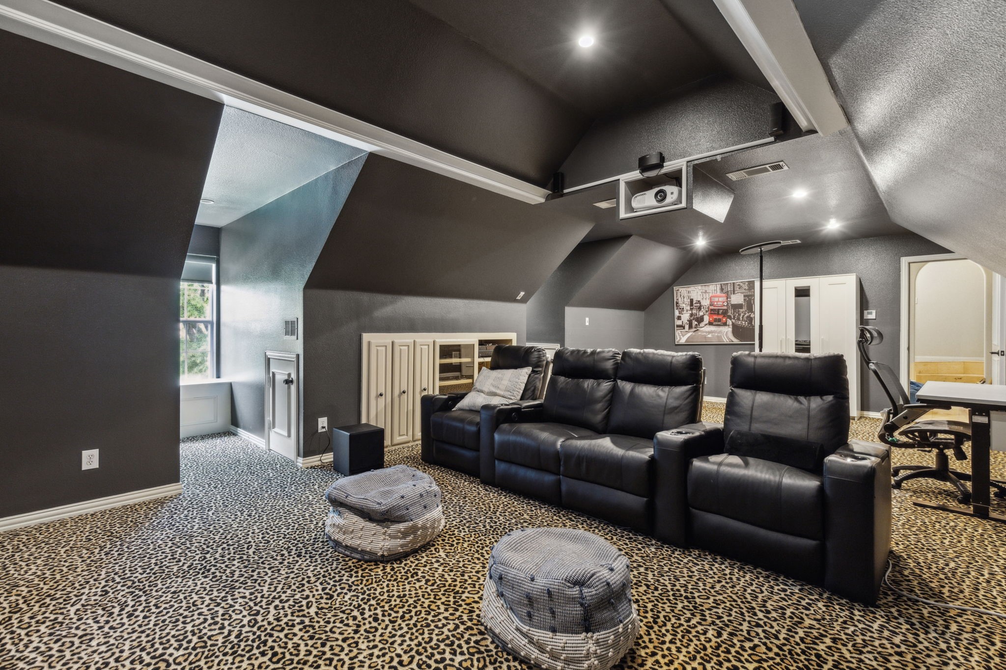 881 Saint James Court