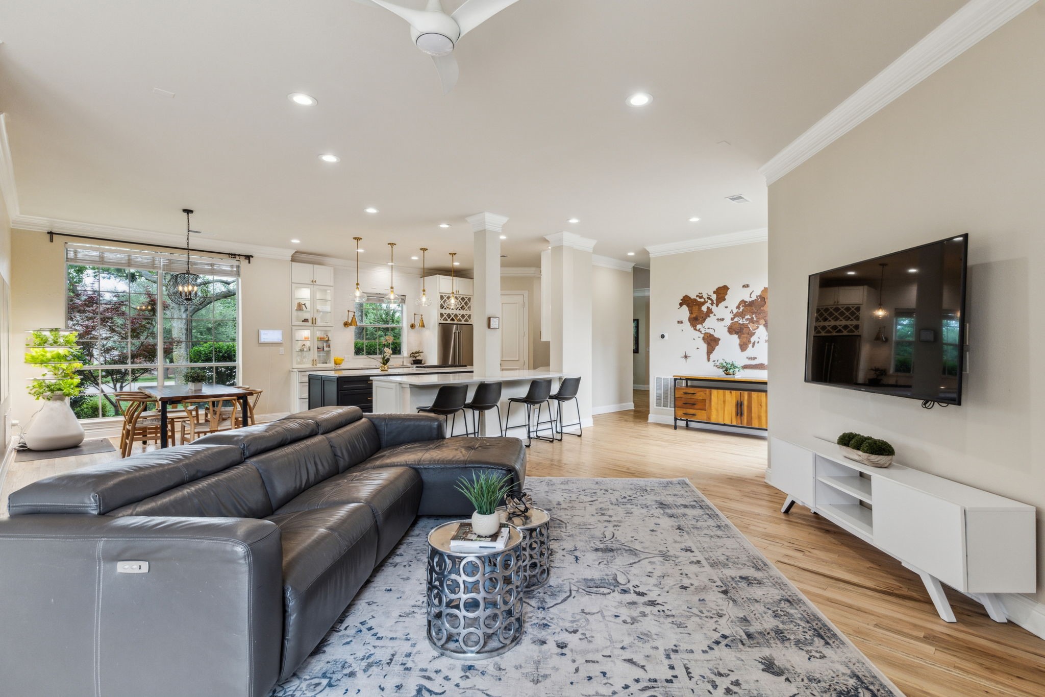 881 Saint James Court