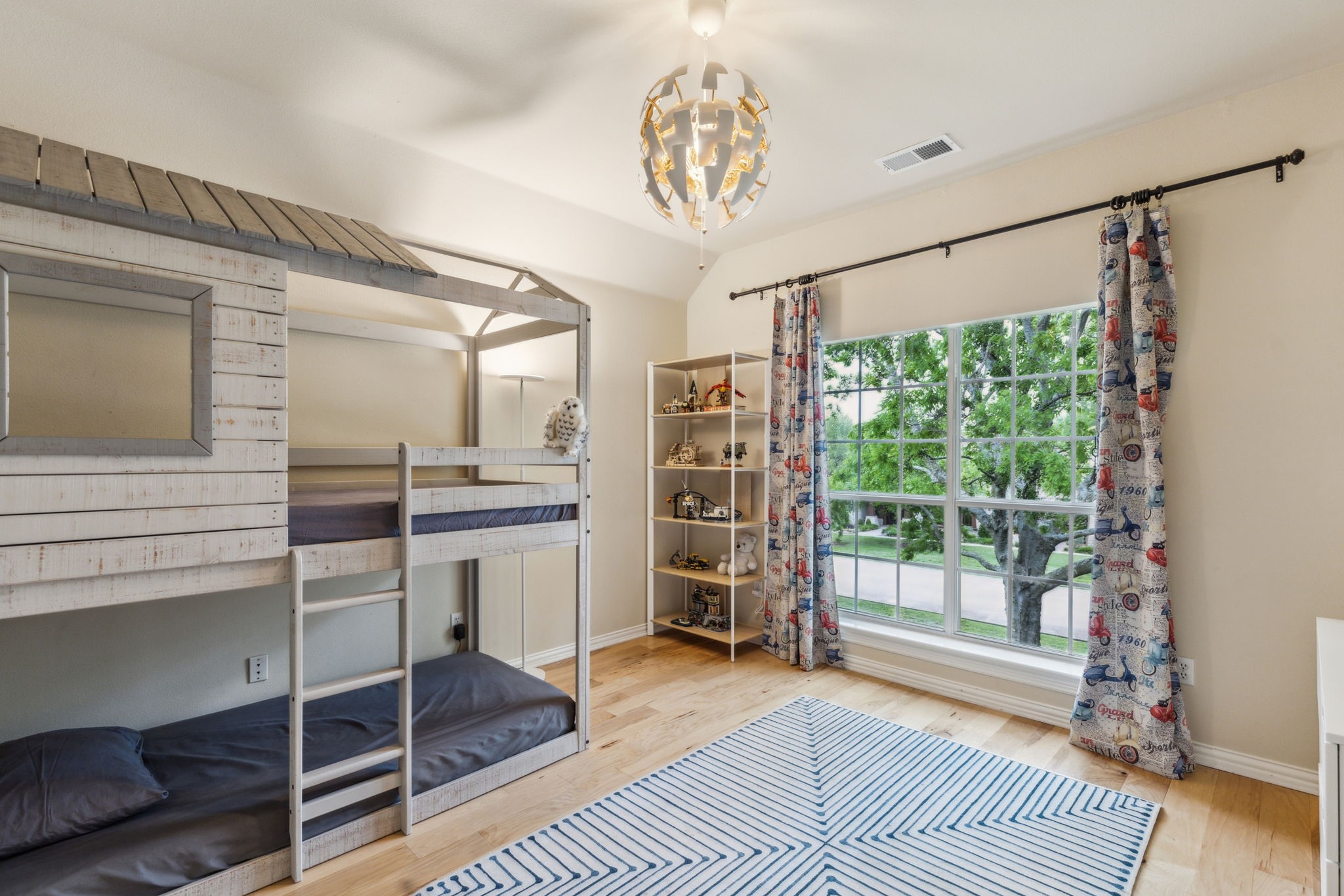 881 Saint James Court