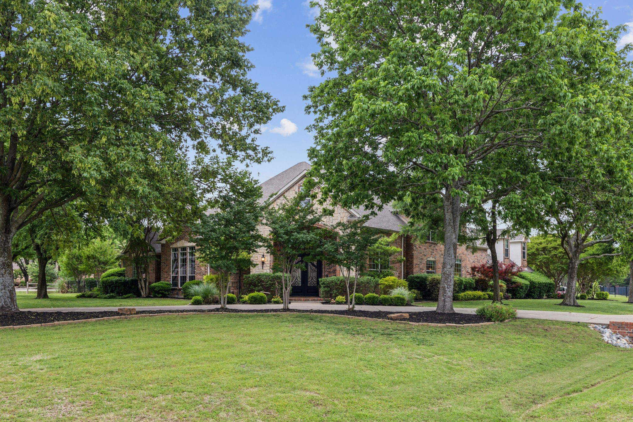 881 Saint James Court