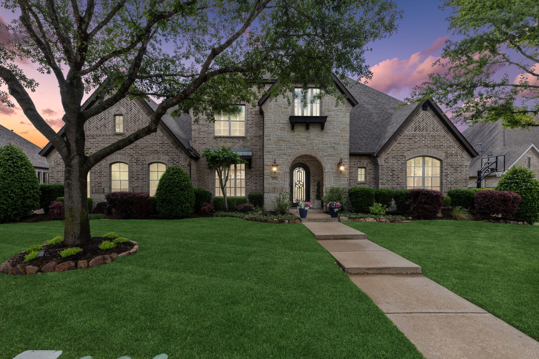 2801 Golden Meadow Court