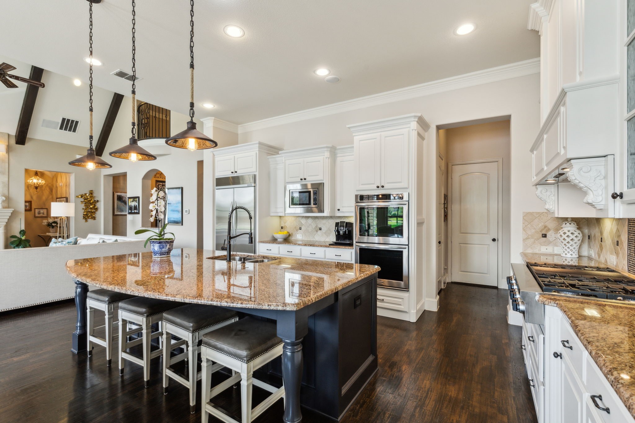 2801 Golden Meadow Court